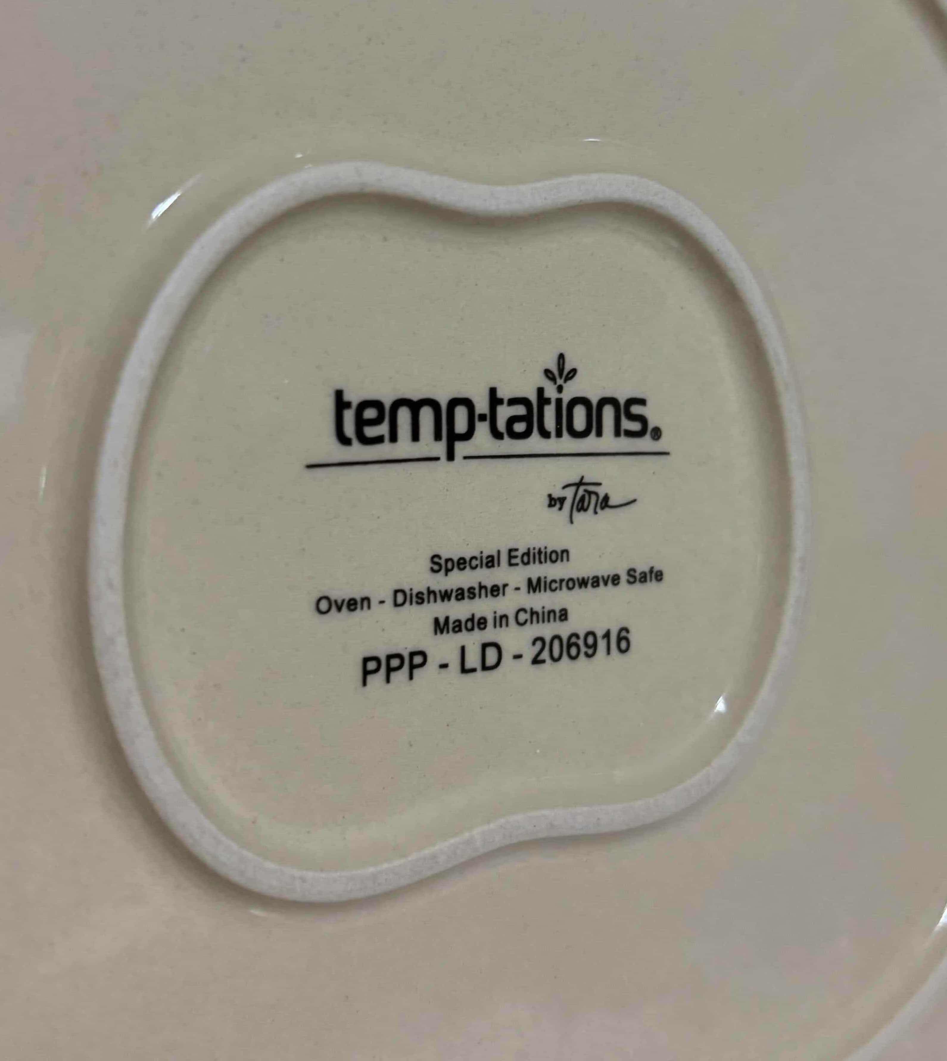 Photo 1 of TEMP-TATIONS OVENWARE SPECIAL EDITION 14” CERAMIC HALLOWEEN SERVING DISH W SPREADER