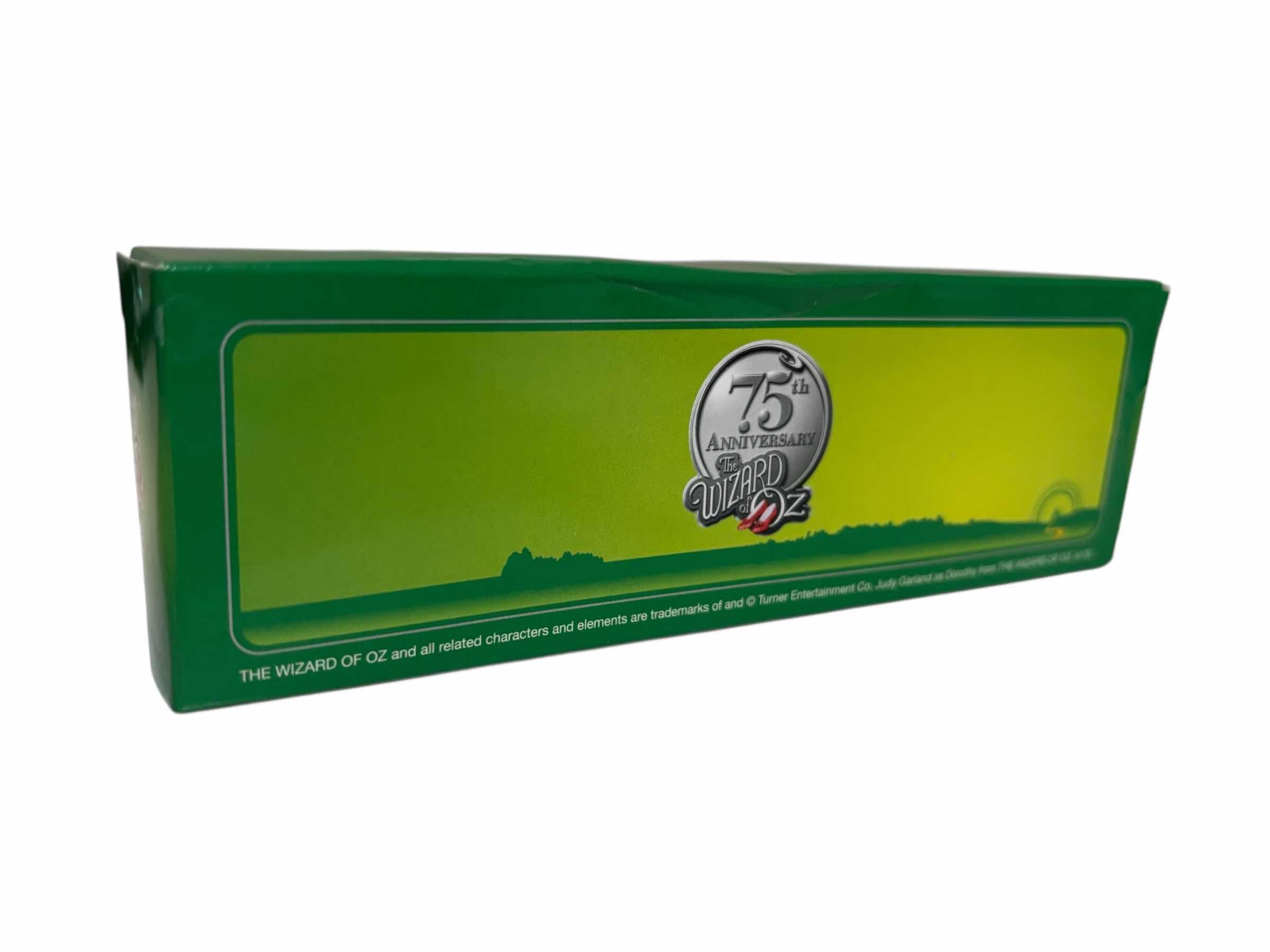 Photo 1 of NIB TURNER ENTERTAINMENT CO 75TH ANNIVERSARY THE WIZARD OF OZ WRISTWATCH COLLECTIBLE $55