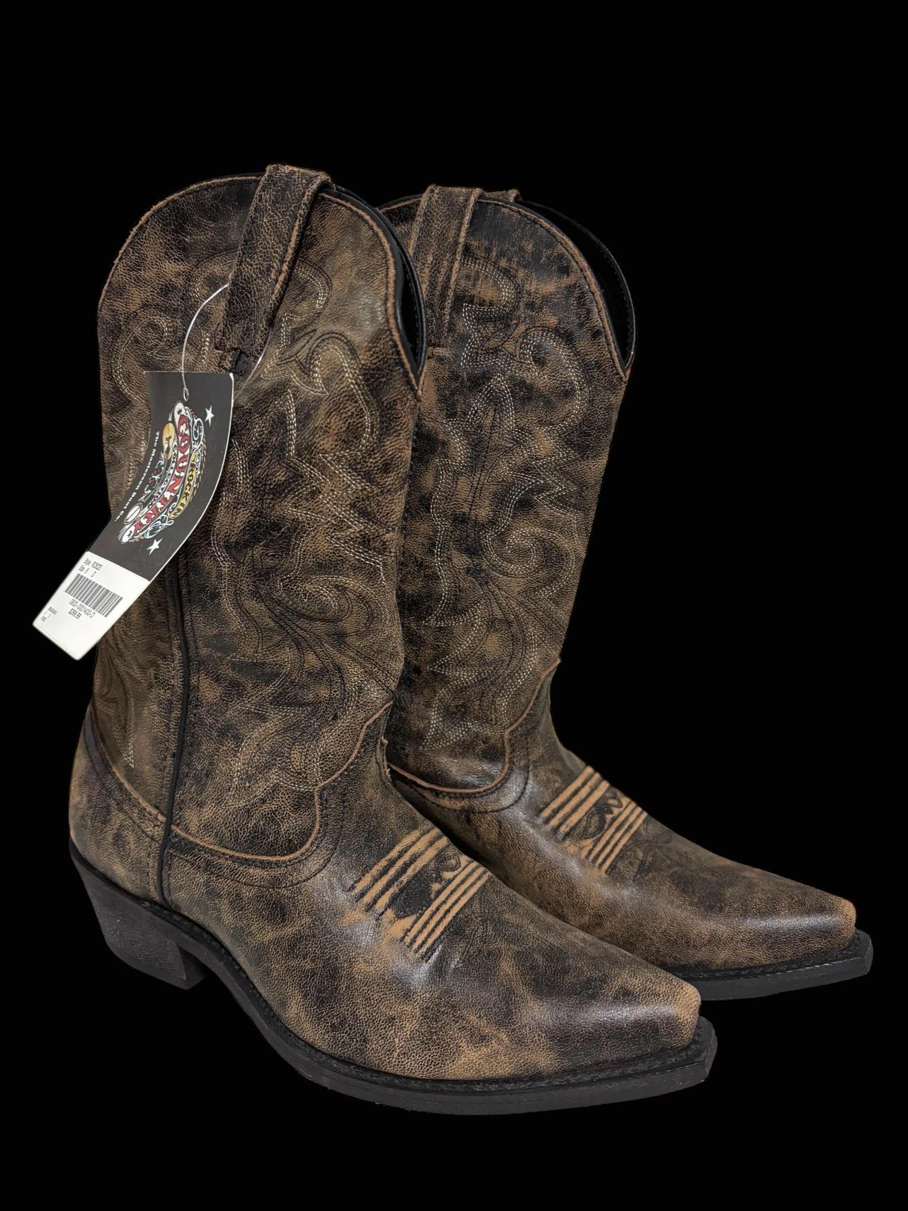 Photo 1 of THE MASTERSON BOOT CO ROCKIN COUNTRY COLLECTION MENS DISTRESSED BOOTS, BROWN SIZE 8D