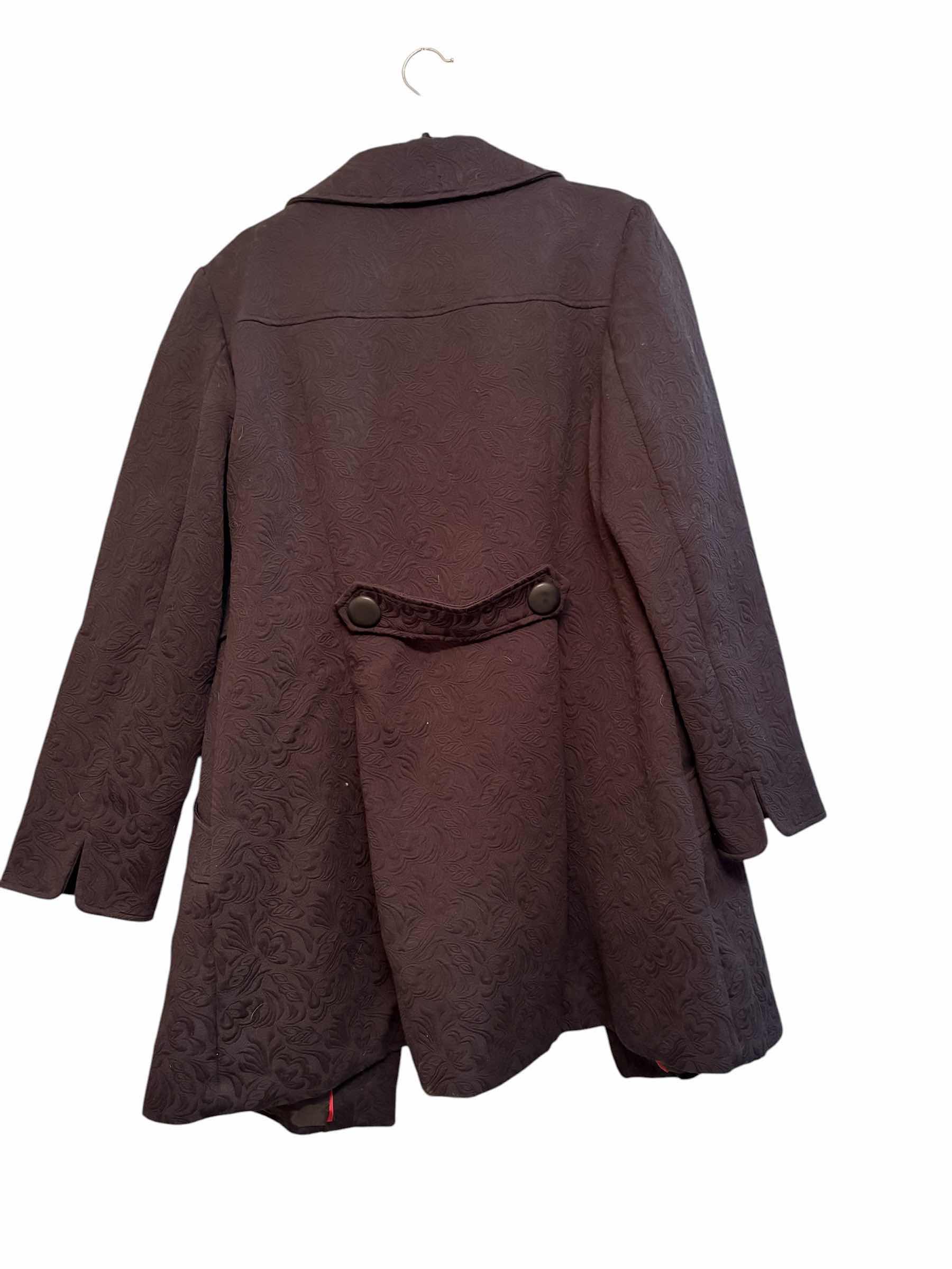 Photo 1 of APT. 9 FLORAL DESIGN JACKET WOMENS SIZE XL