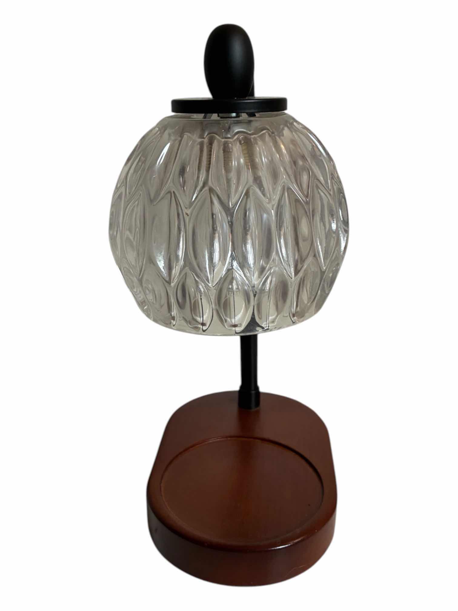 Photo 1 of CANDLE HOLDER LAMP 6.5” X 4.5” H11“