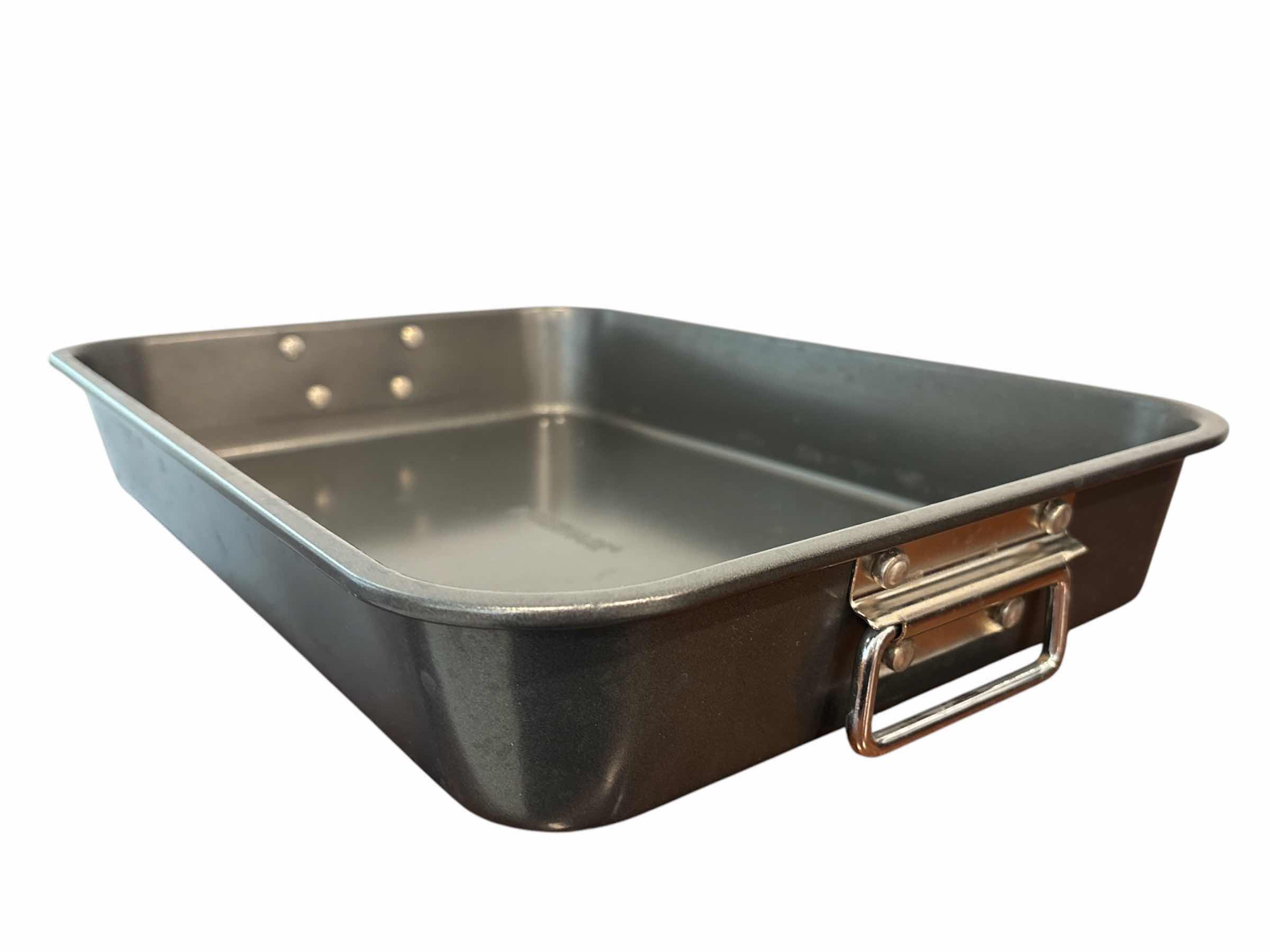Photo 1 of BAKEWARE (6 PCS)