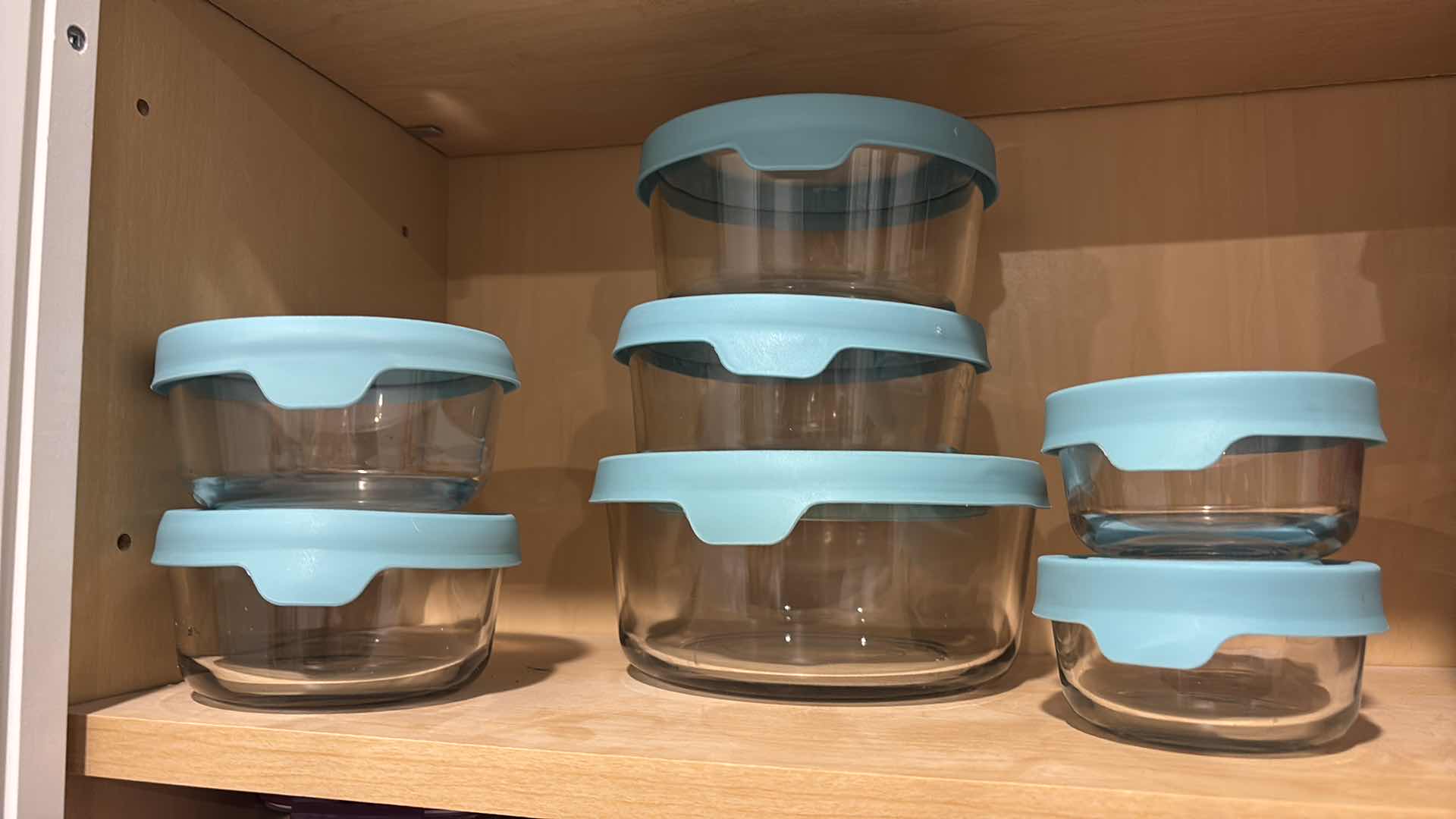 Photo 1 of ANCHOR HOCKING 14 PC GLASS STORAGE SET W LIDS, TEAL