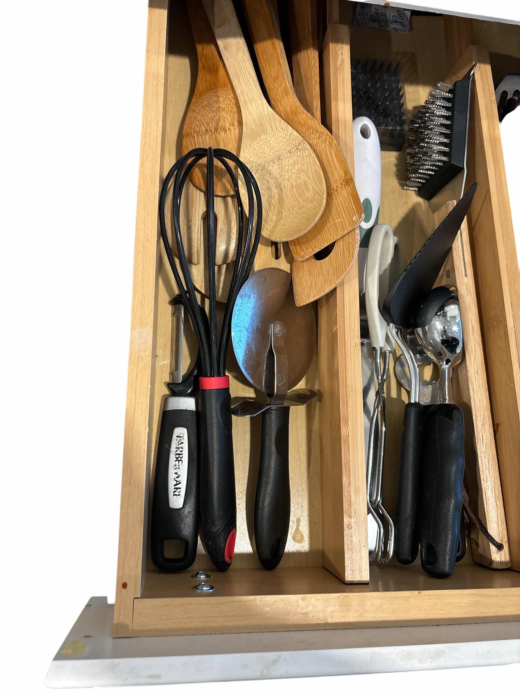 Photo 1 of CONTENTS OF KITCHEN DRAWER