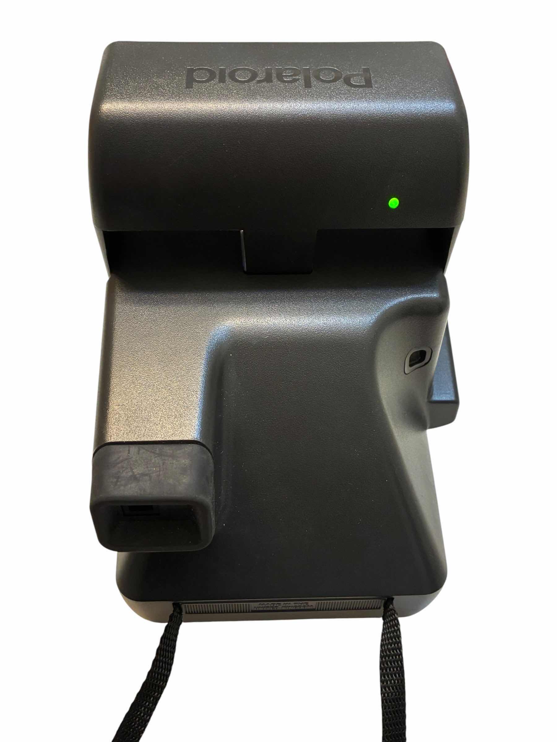 Photo 1 of VINTAGE POLAROID ONE STEP CLOSE-UP CAMERA