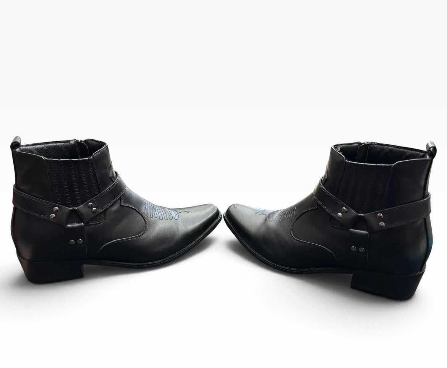 Photo 1 of CALTO BOOTS, MENS SIZE 9