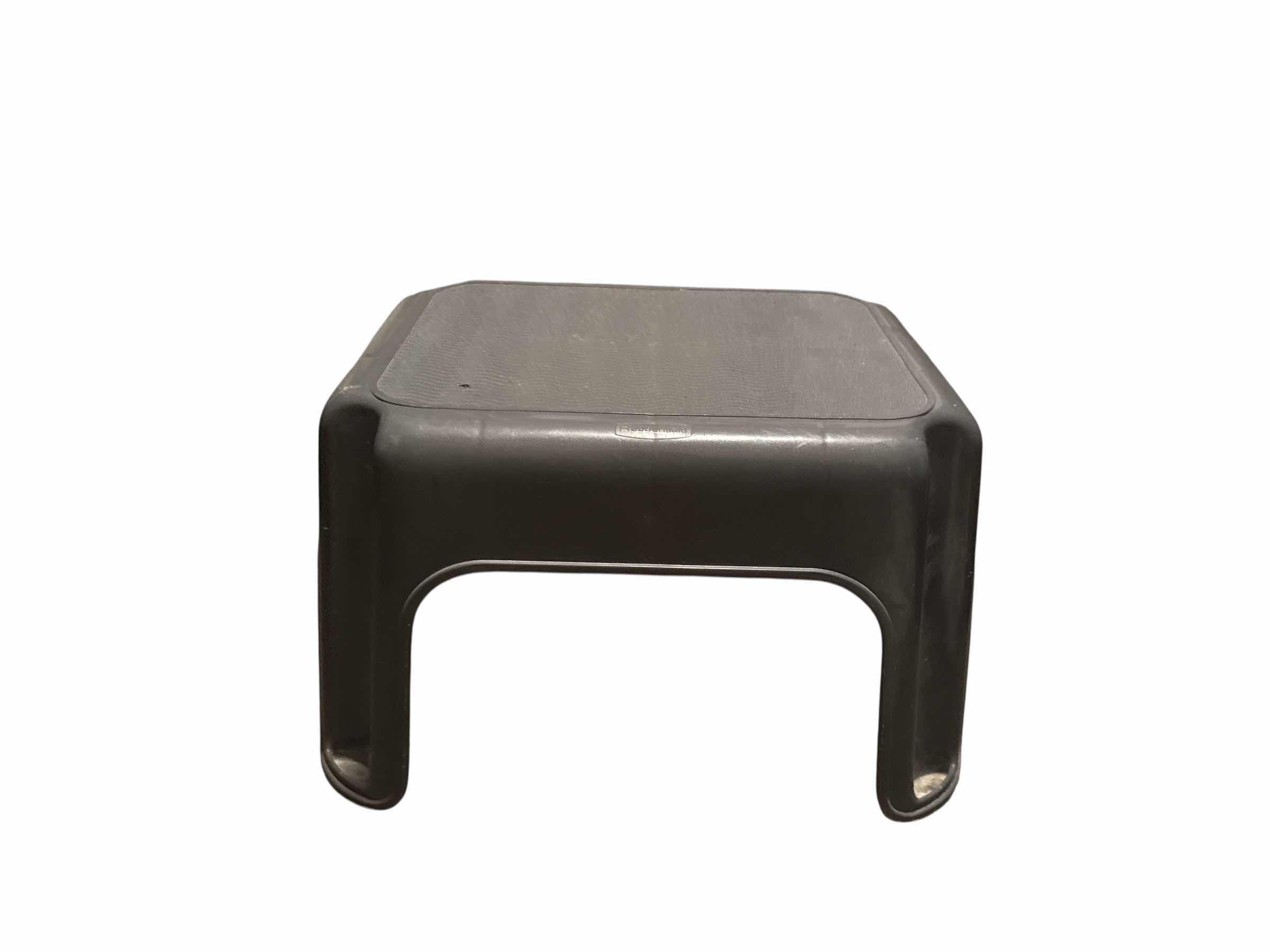 Photo 1 of RUBBERMAID STEP STOOL 14”X 12”X 11” H