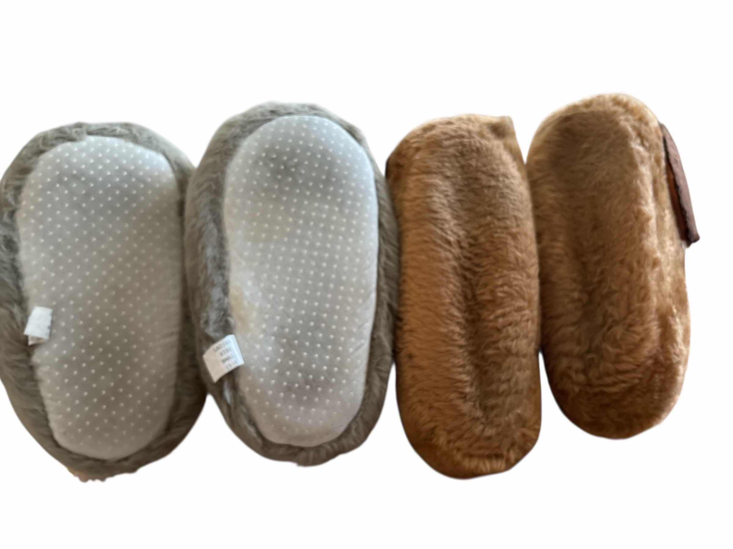 Photo 1 of (2)PCS SIZE 5/6 RABBIT AND DOG SLIPPER