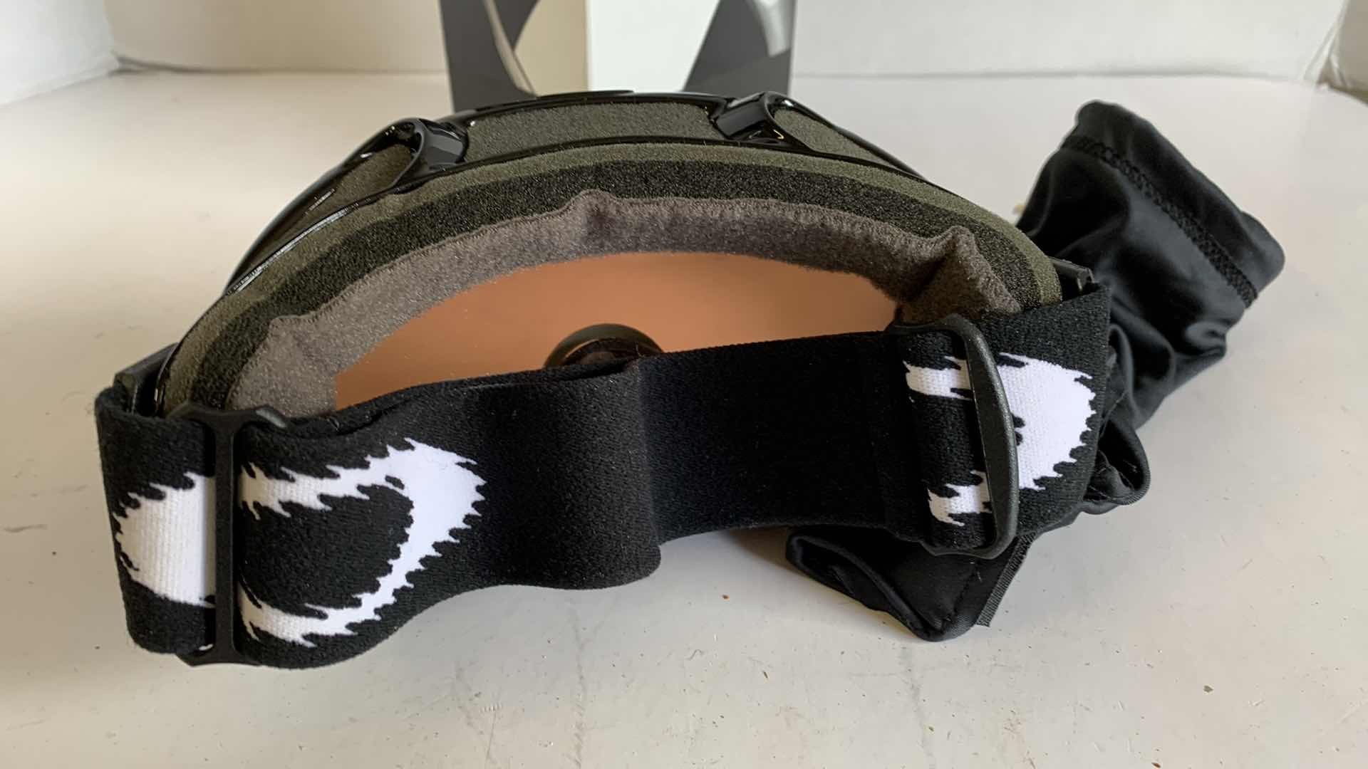 Photo 1 of OAKLEY POLARIZED SNOW GOGGLES