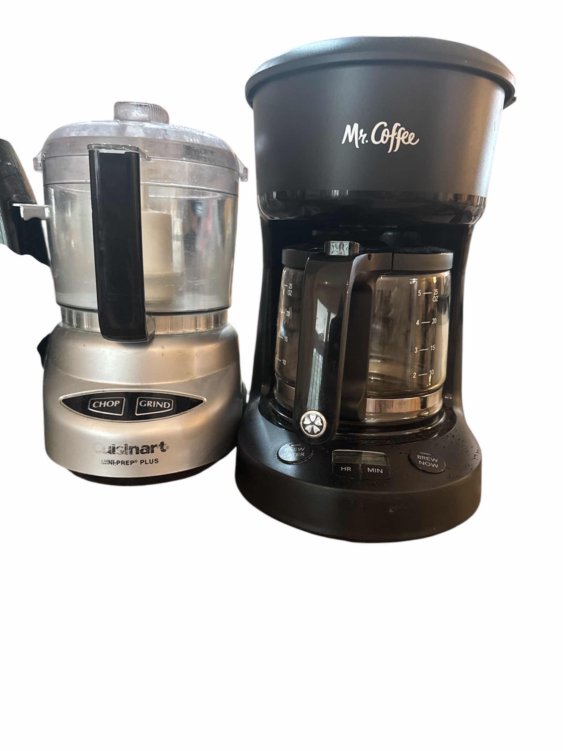 Photo 1 of 4 - SMALL KITCHEN APPLIANCES AND SMALL CARAFE