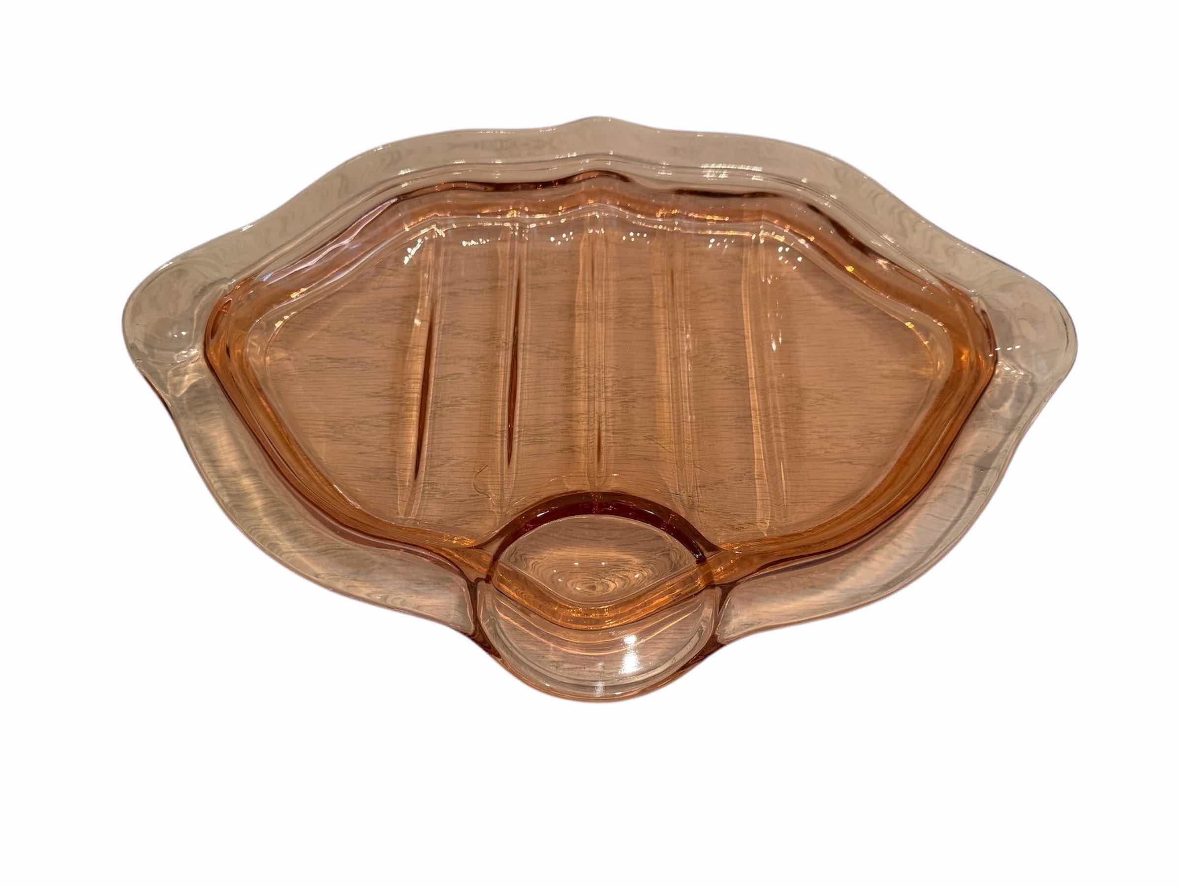 Photo 1 of VINTAGE PINK DEPRESSION GLASS SERVING BOWLS, LARGE BOWL, 15” X 10” X H1.5”
2 SMALL BOWLS
12” X 7.5” X H1.5”