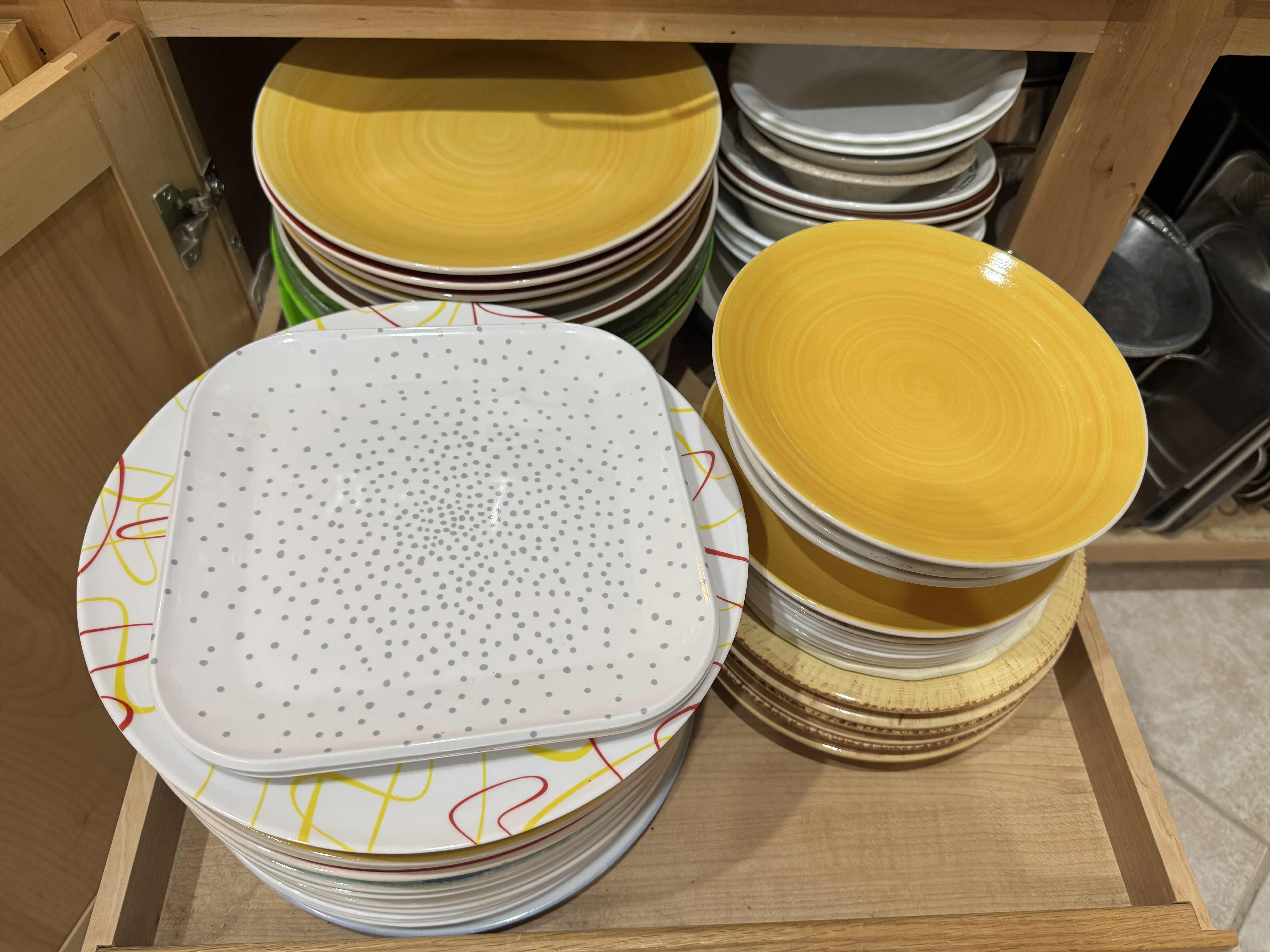 Photo 1 of CONTENTS OF CABINET- BOWLS & PLATES