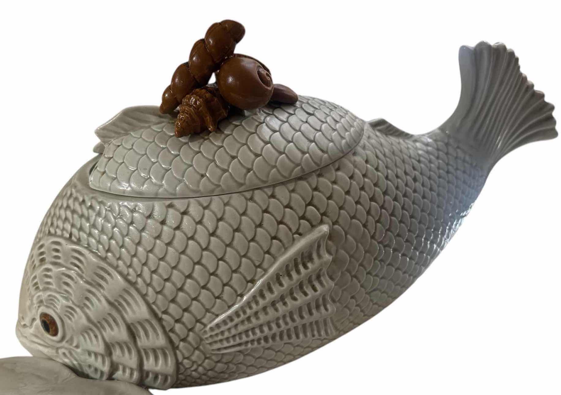 Photo 1 of 5 KITCHEN ITEMS- 2 SOUP TURINS, 2 FITZ & FLOYD PATTERNS, 1 PITCHER
