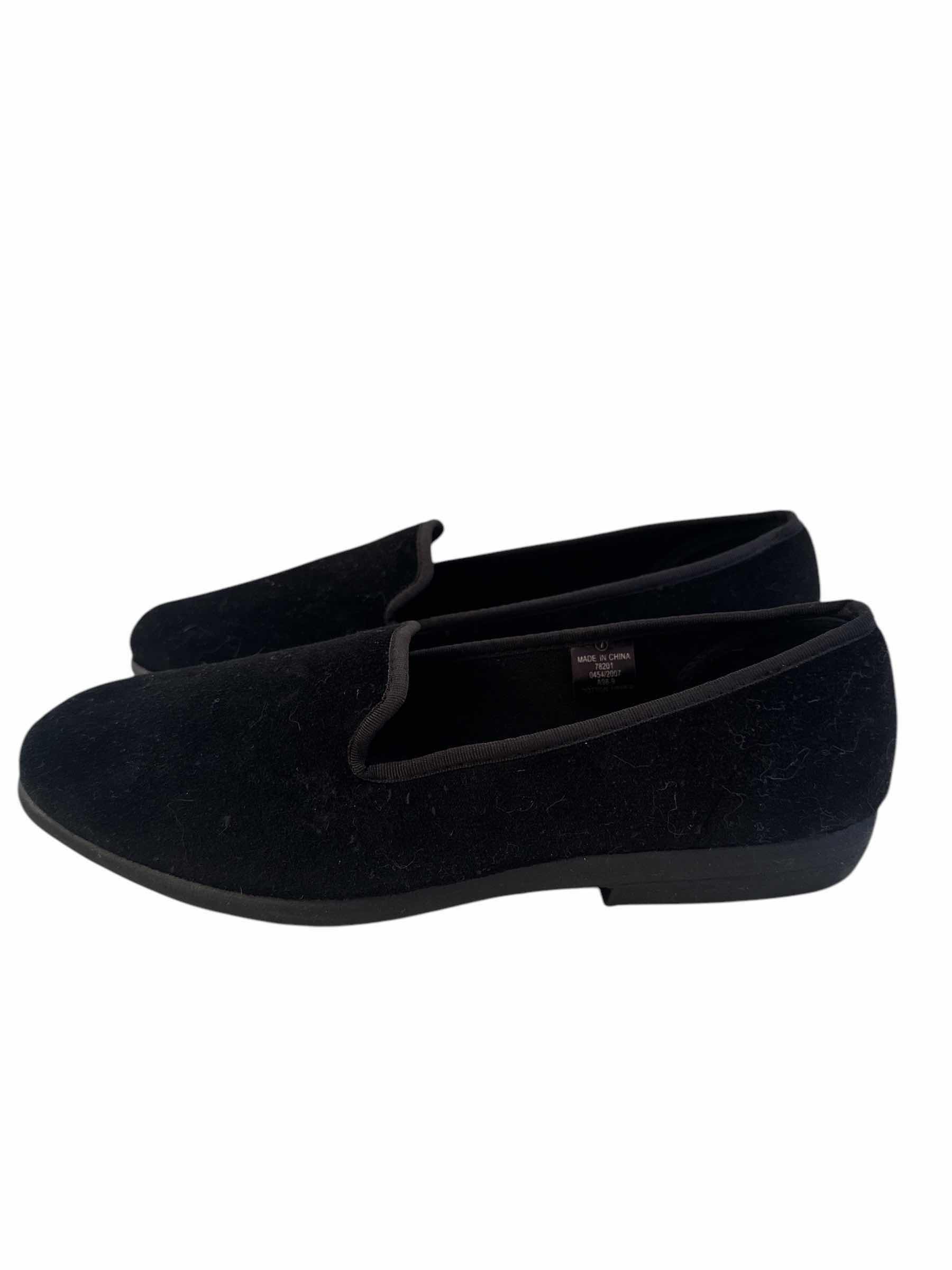 Photo 1 of BRAND NEW SIZE 7 BASIC EDITIONS BLACK STEP IN