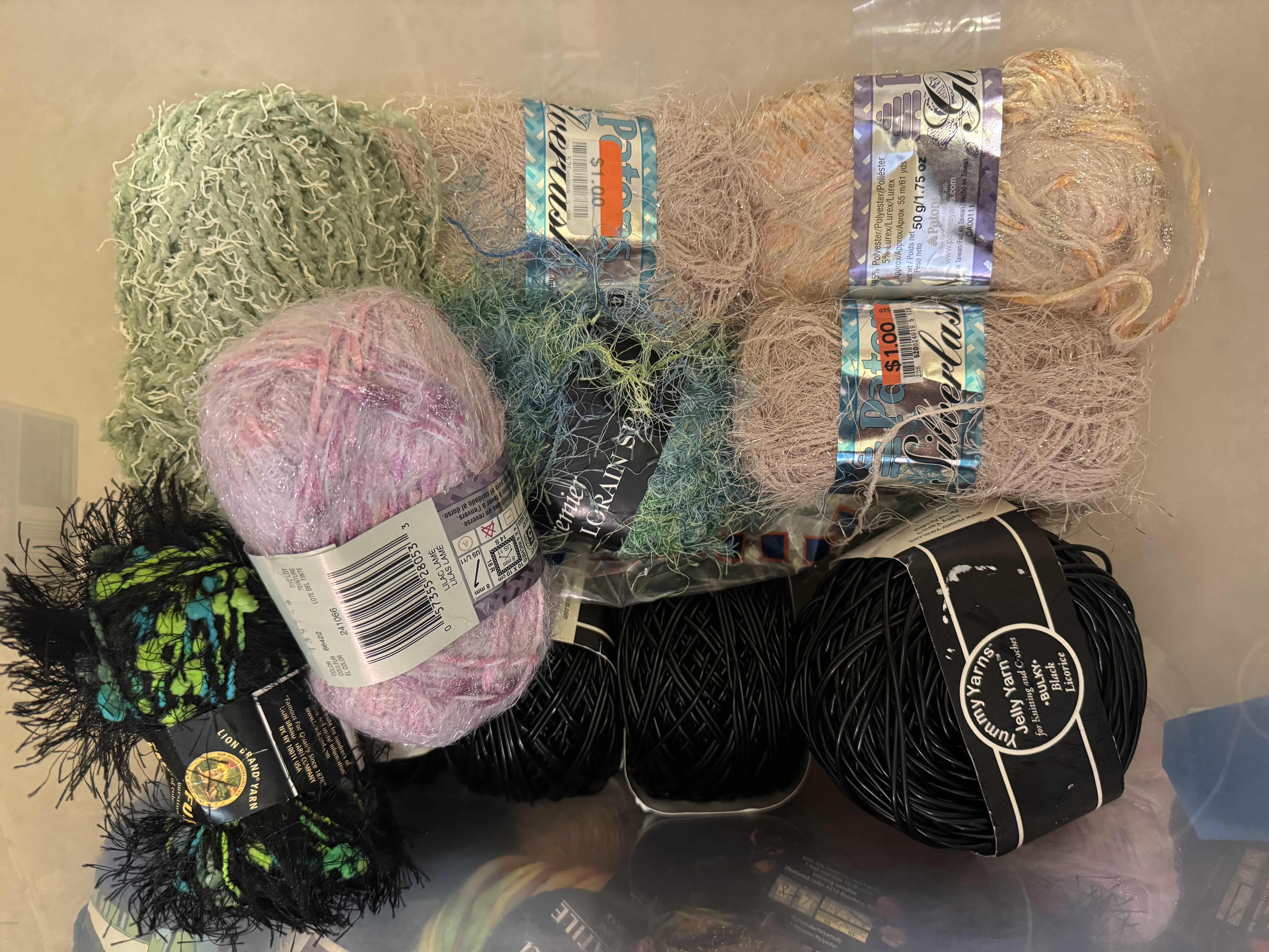 Photo 1 of TOTE OF SPECIALTY YARN/FIBER ART MATERIAL