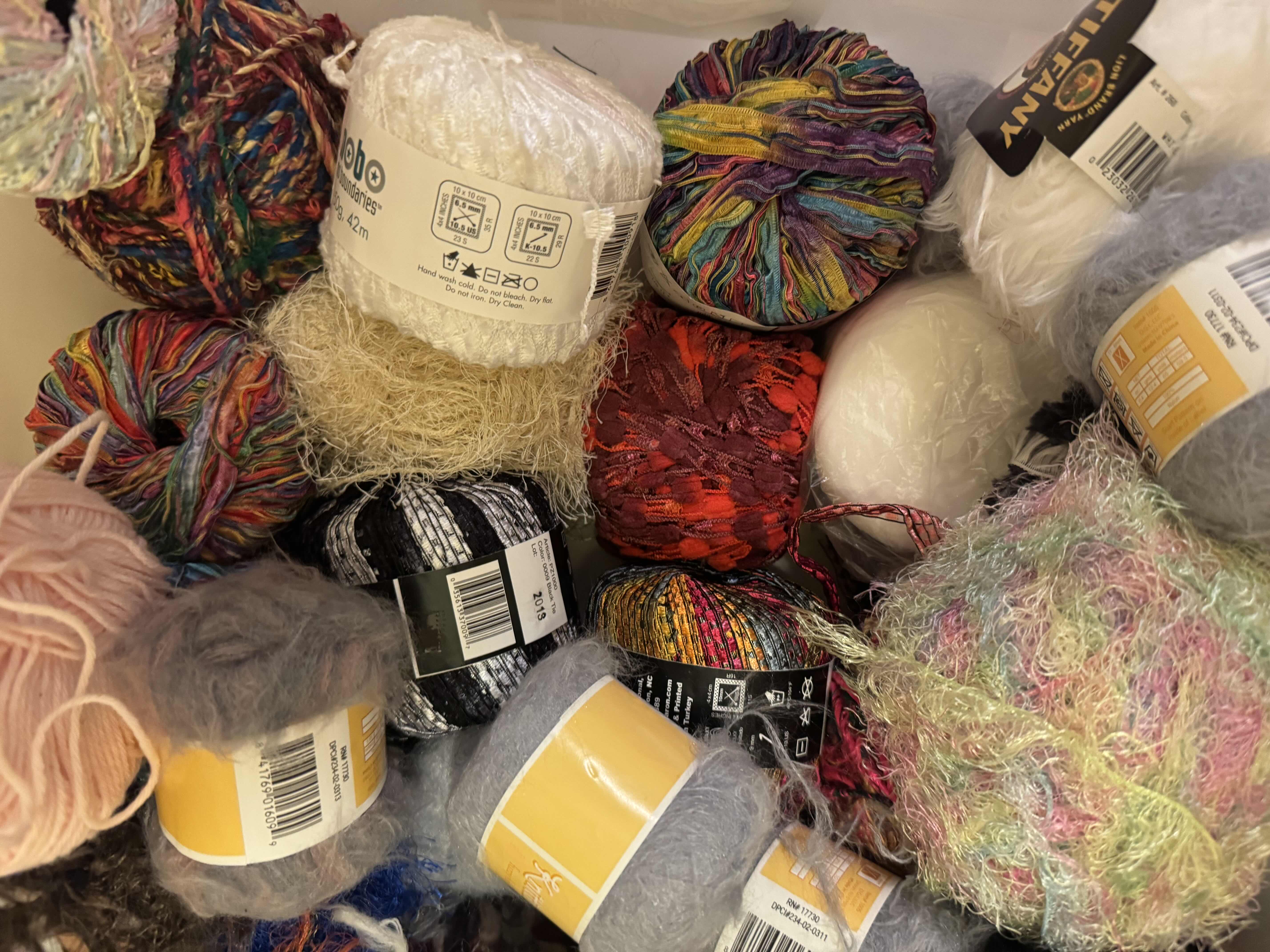 Photo 1 of TOTE OF SPECIALTY YARN/FIBER ART MATERIAL