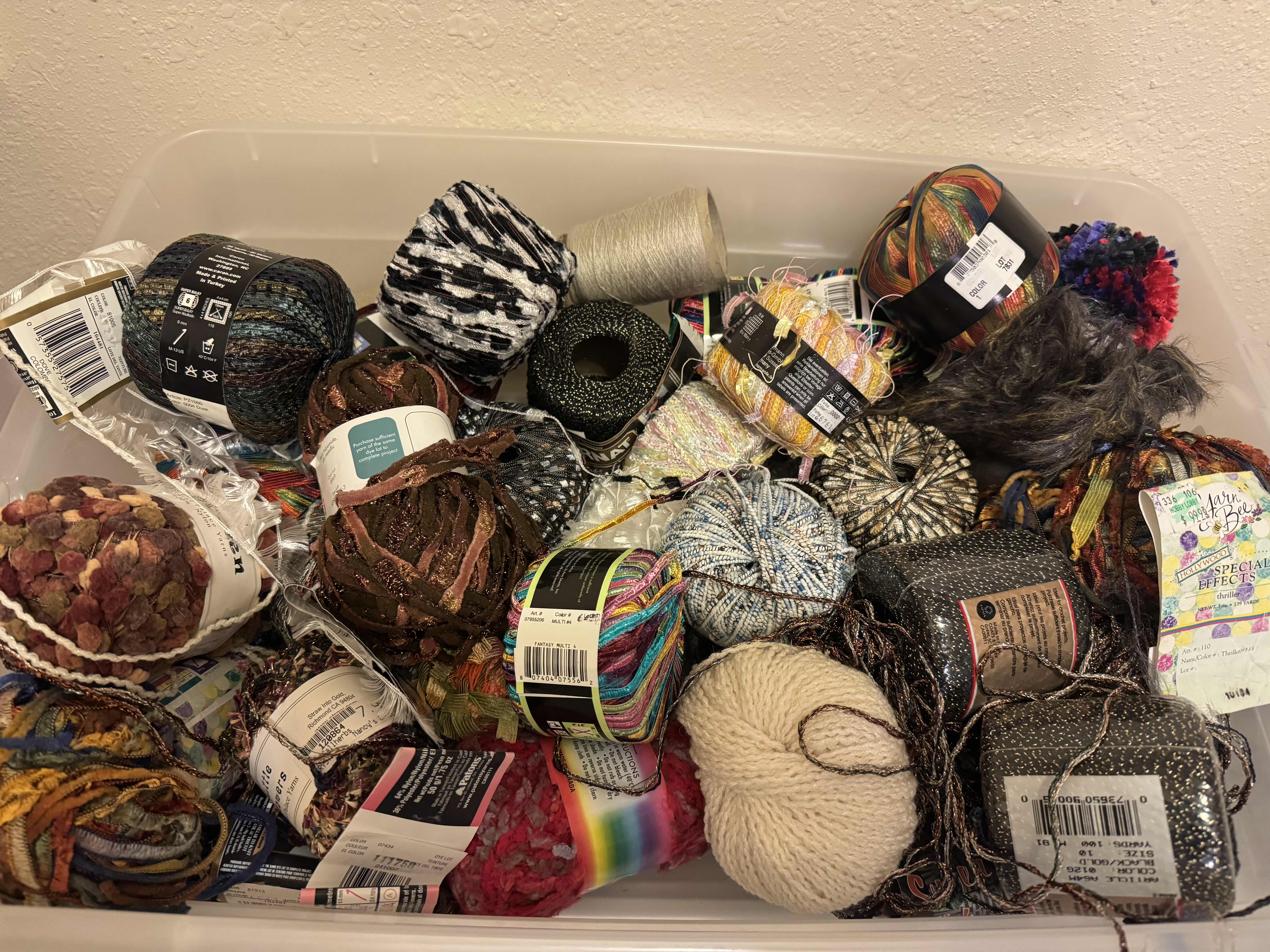 Photo 1 of TOTE OF SPECIALTY YARN/FIBER ART MATERIAL