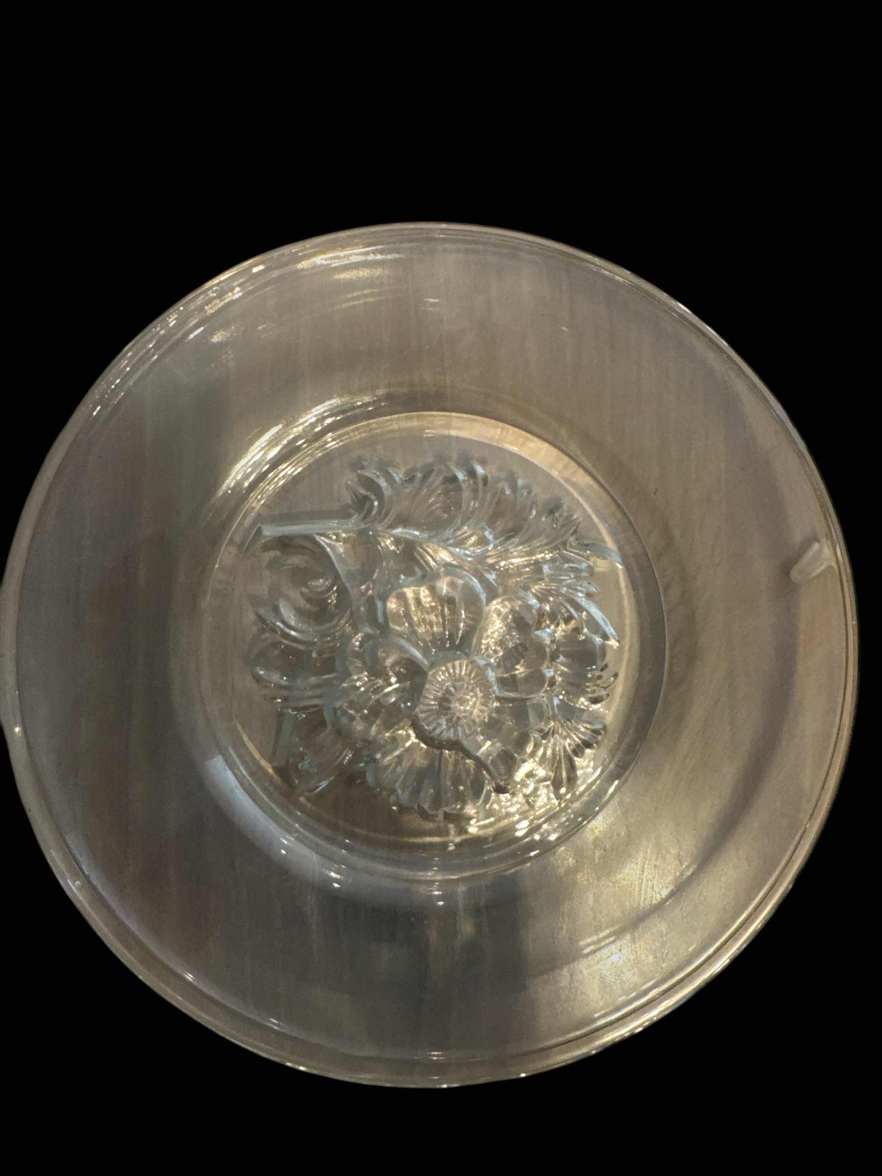 Photo 1 of 4 GLASS AND CRYSTAL PIECES