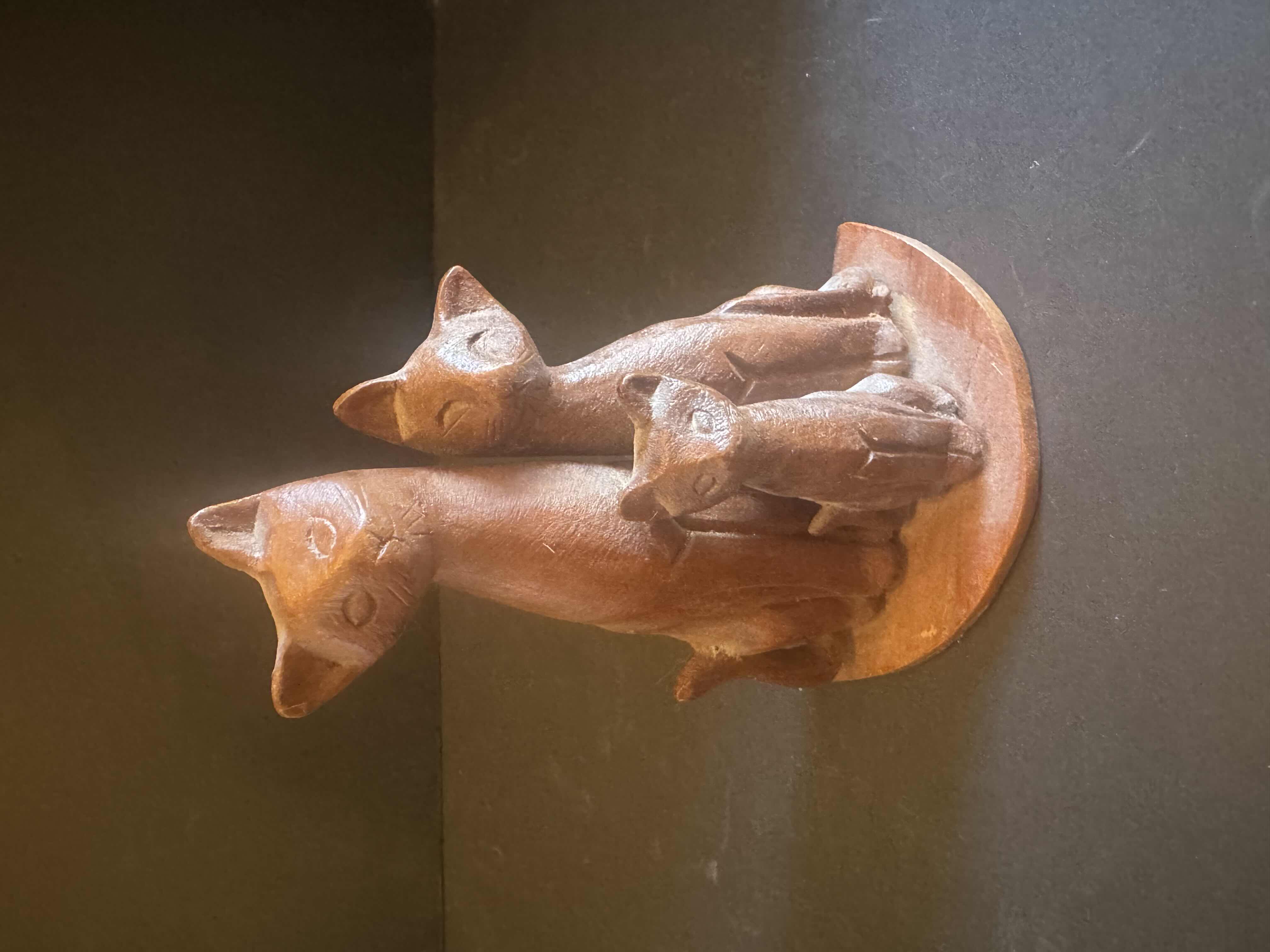 Photo 1 of VINTAGE CERAMIC DOGS, WOODEN CATS, CERAMIC CATS, FIGURINES AND WOODEN VASE, 

VASE
4.5” X 5” X H5”

WOODEN CATS
4.5” X H6”

CERAMIC CAT
7” X H2”

BROWN DOG
4” X H2”

BLACK DOG
2” X H2.5”