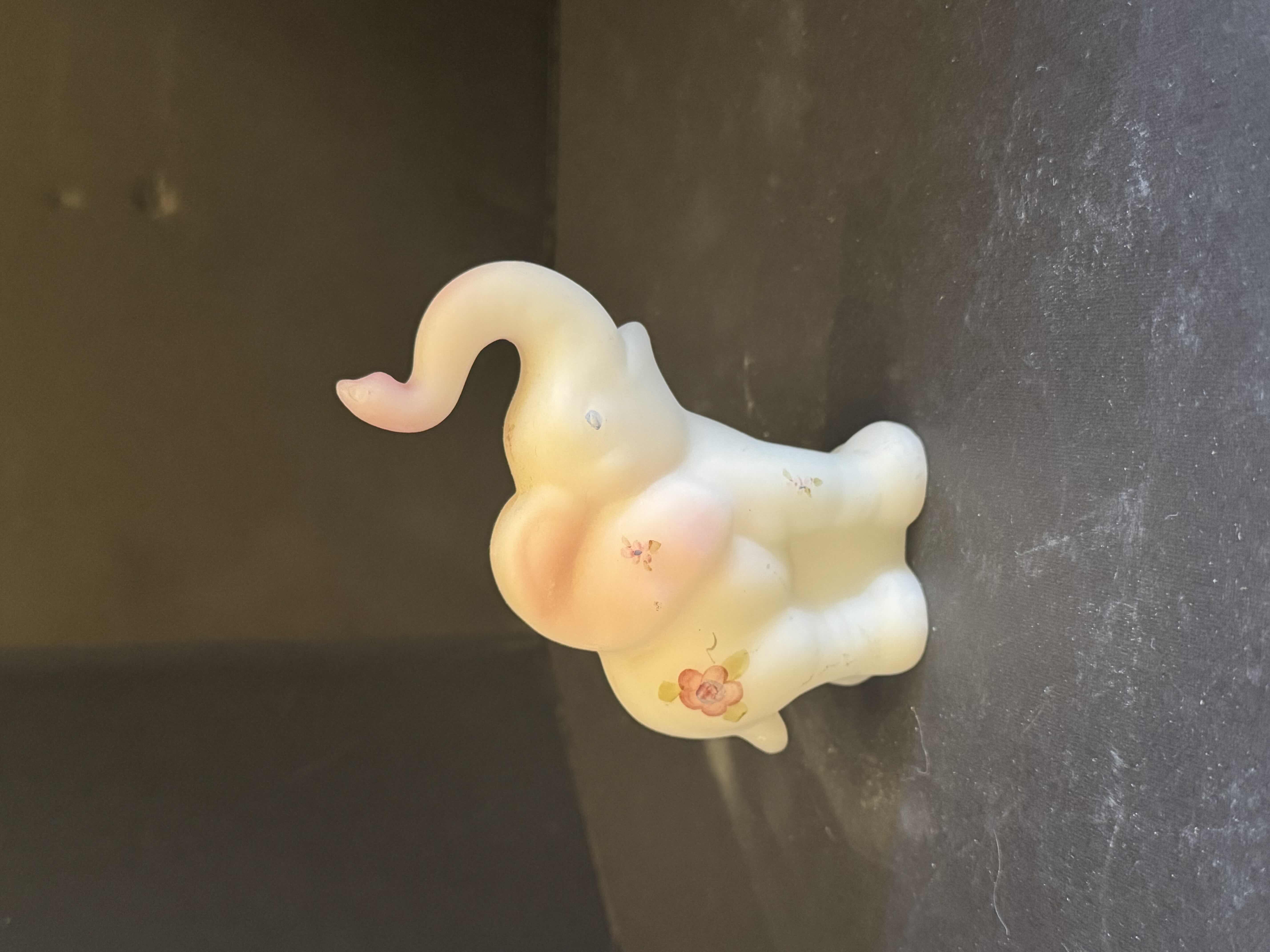Photo 1 of VINTAGE ELEPHANT COLLECTION RESIN ELEPHANT, ELEPHANT MUSIC BOX, CERAMIC ELEPHANT

RESIN ELEPHANT 
3” X H4”
ELEPHANT MUSIC BOX
4” X H5.5”
CERAMIC ELEPHANT
4.5” X H7”