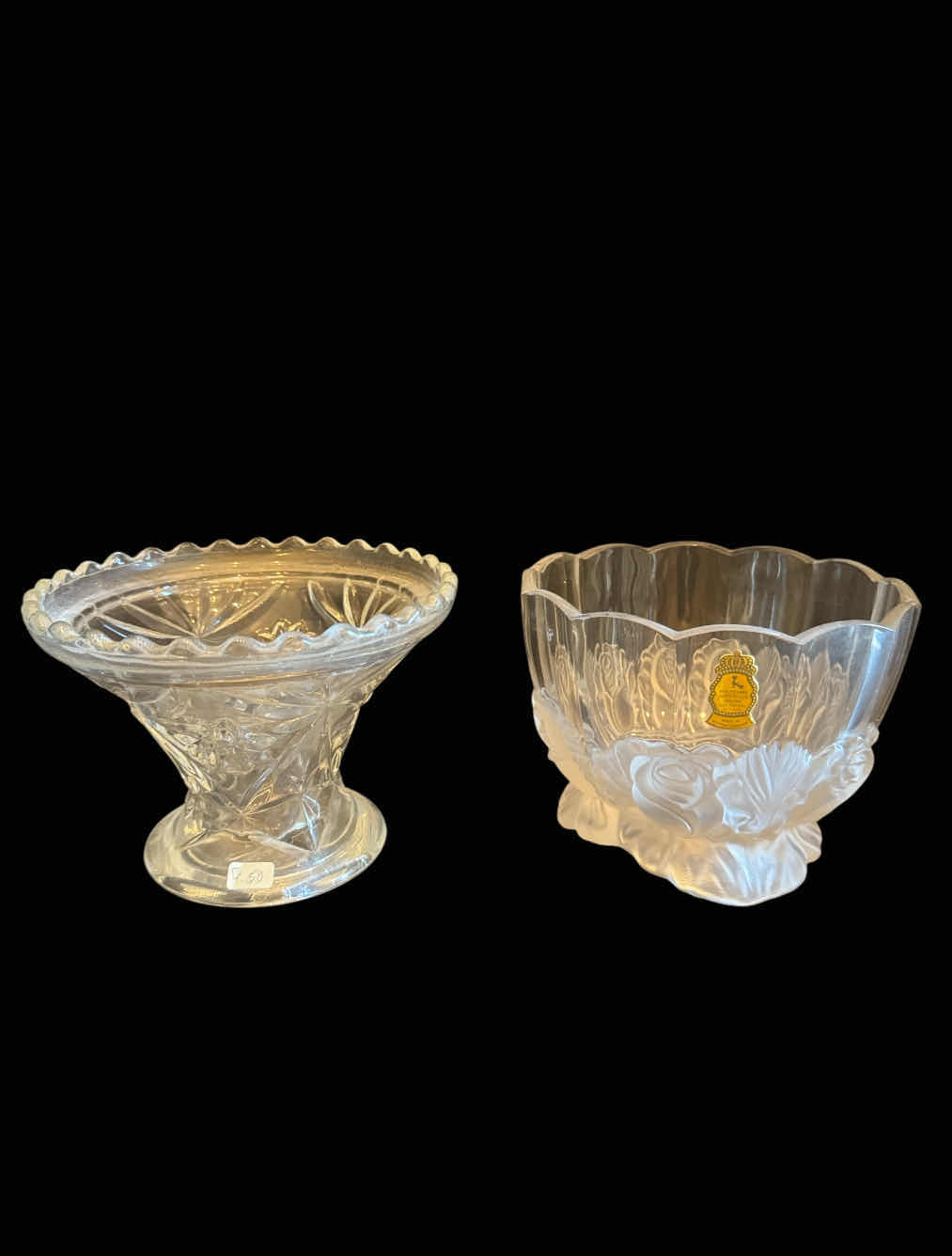 Photo 1 of VINTAGE GLASS AND LEAD CRYSTAL SERVING BOWLS, 2 ITEMS
D5.5” X H4.5”
D6” X H4”