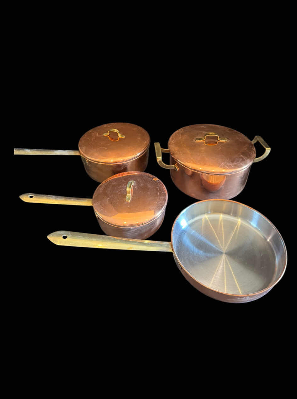 Photo 1 of VINTAGE SET OF POTS AND PAN, COPPER AND STAINLESS STEEL

D8” X H4”

D8” X H2”

D7” X H3.5”

D”6 X H2.5”