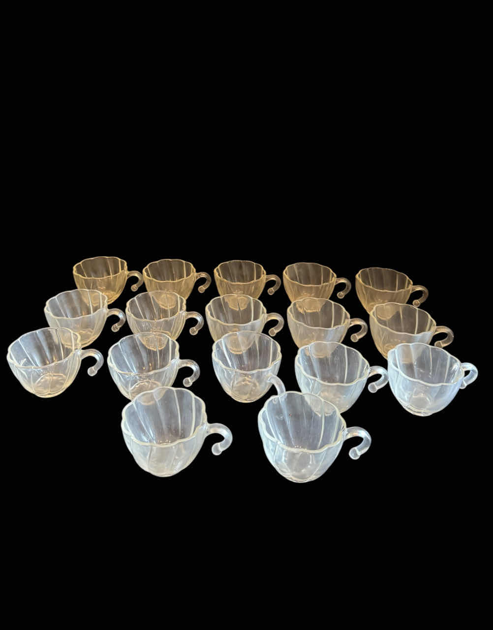 Photo 1 of VINTAGE COLONIAL SWIRL HOOKED GLASS CUPS, CLEAR

D3” X H2.5”