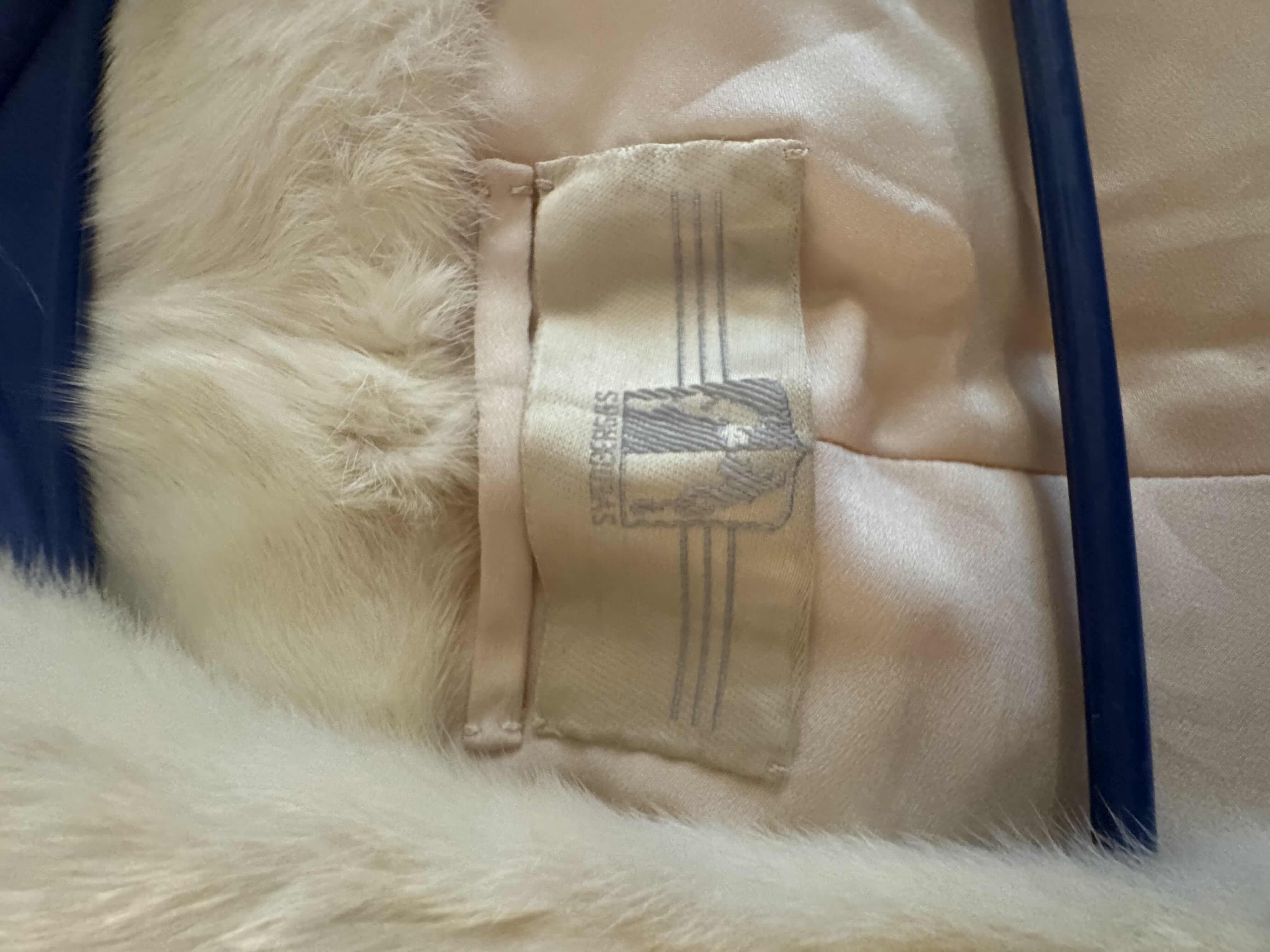 Photo 1 of VINTAGE SVEDBERGHS MINK FUR STOLL WRAP, CREAM/OFF WHITE