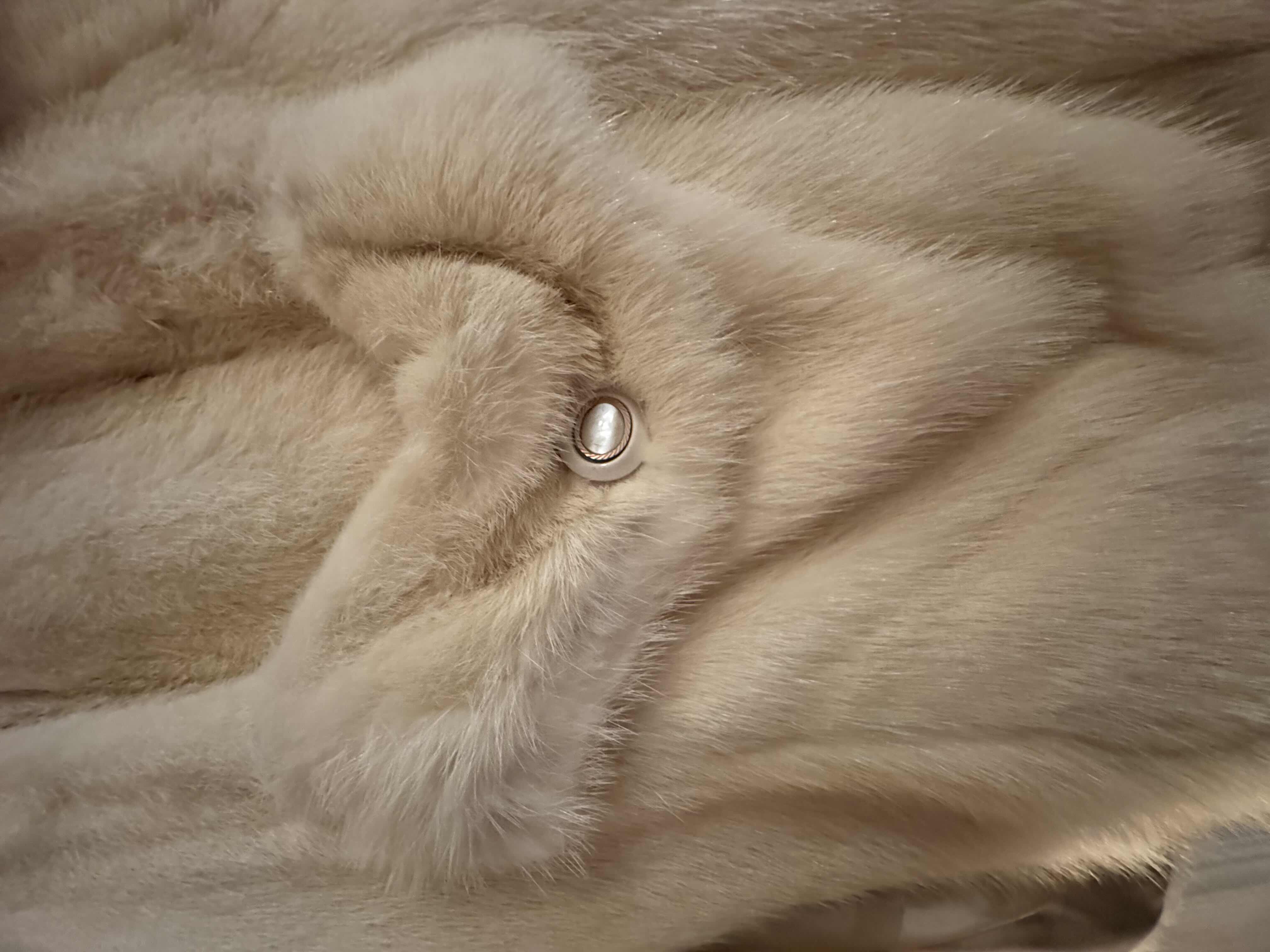 Photo 1 of VINTAGE FUR COAT WITH POCKETS, WOMEN’S CLOTHING, CREAM