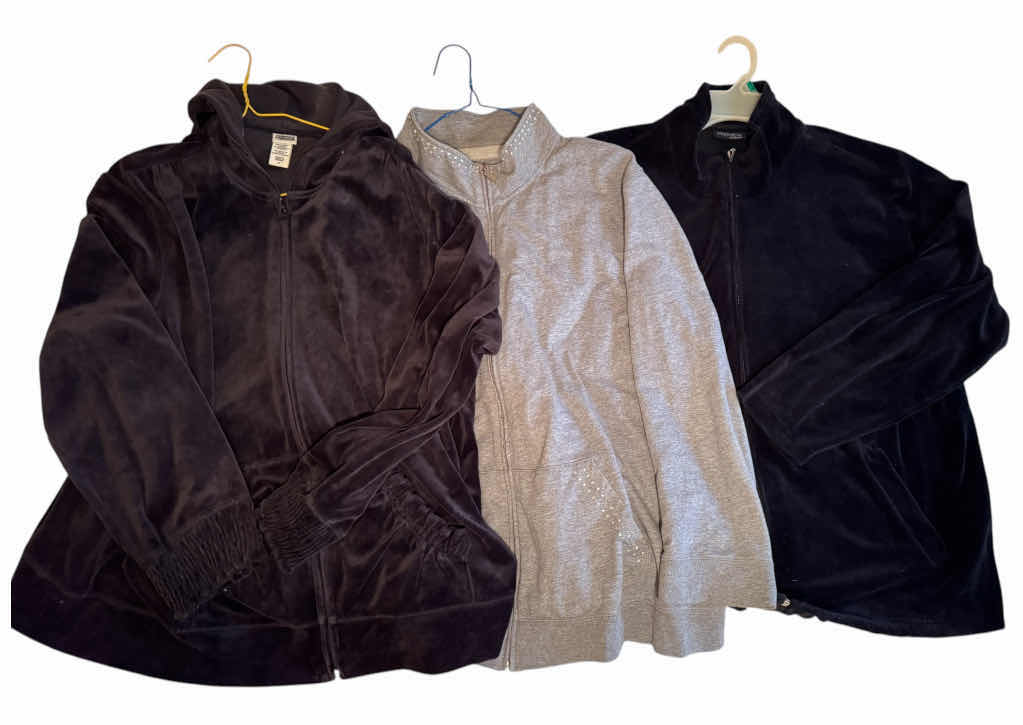 Photo 1 of VINTAGE SHERPA AND SWEATERS, SIZE 2X, WOMEN’S CLOTHING, BLACK AND GRAY