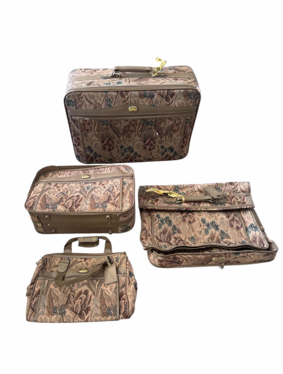 Photo 1 of VINTAGE JORDACHE TRAVEL LUGGAGE SET, 4 PIECE LUGGAGE
26” X 8” X H18”