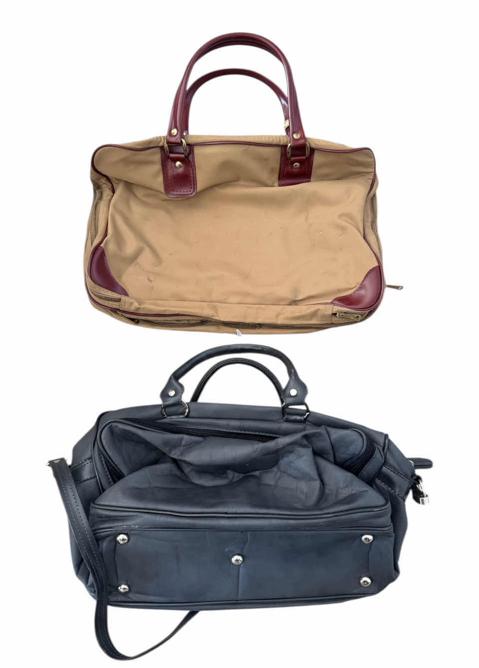 Photo 1 of 2- VINTAGE CARRY ON LUGGAGE, BLUE MIK FLYER AND YKK TAN/RED 18” X 13”. 