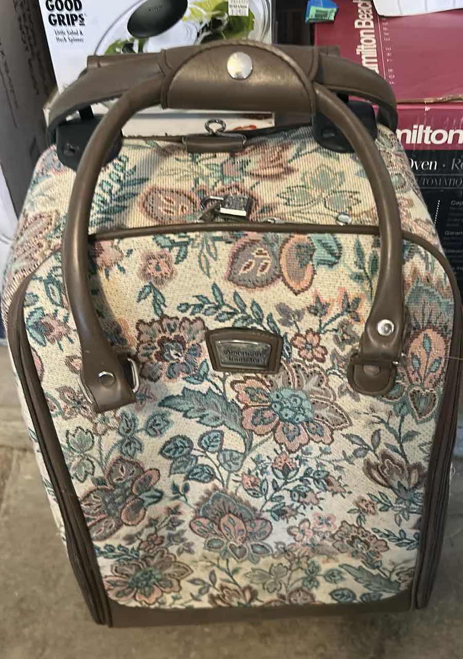 Photo 1 of 3PC AMERICAN TOURISTER LUGGAGE SET