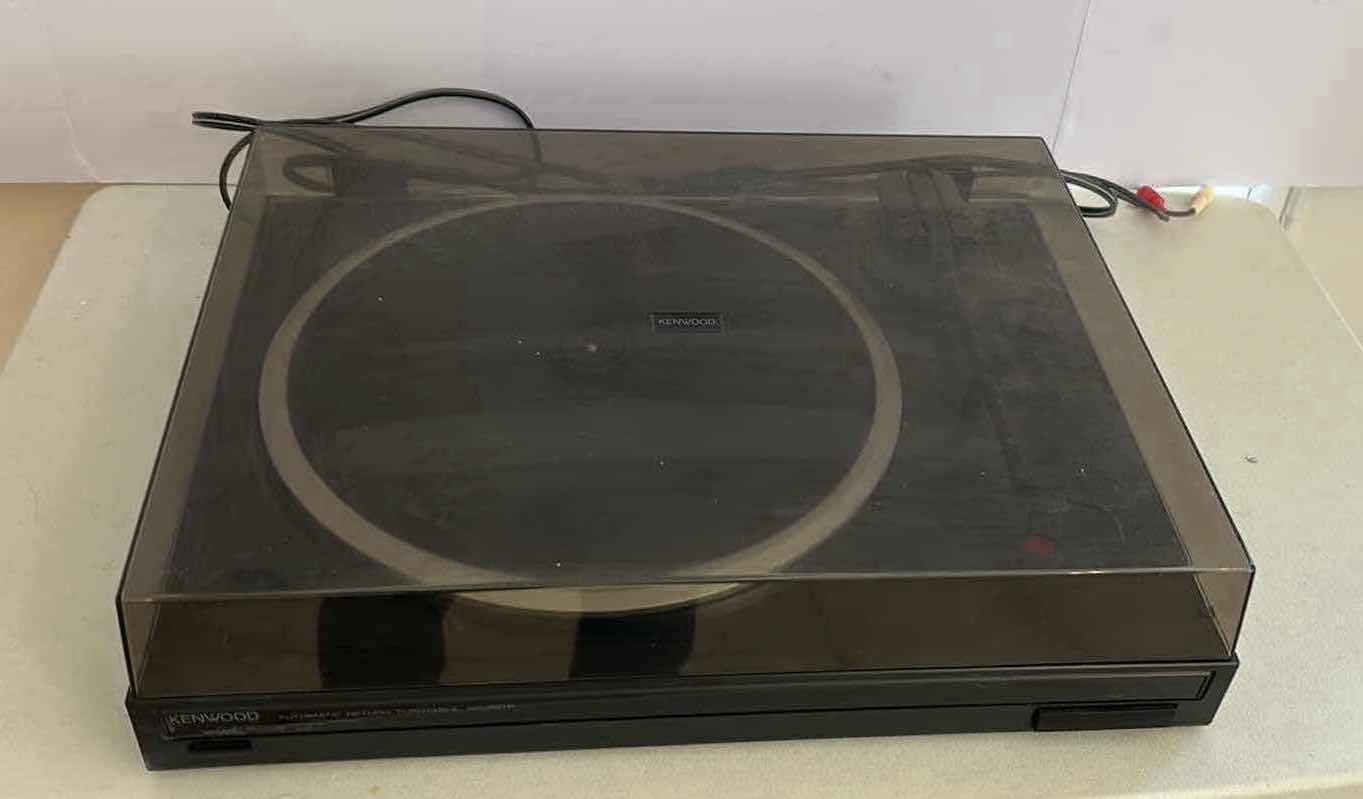 Photo 1 of KENWOOD AUTOMATIC RETURN TURNTABLE