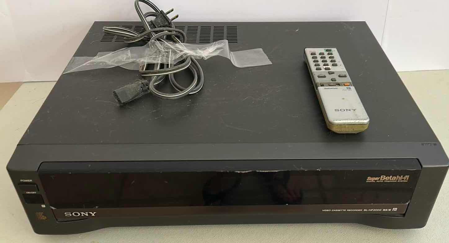 Photo 1 of SONY VIDEO CASSETTE RECORDER W REMOTE