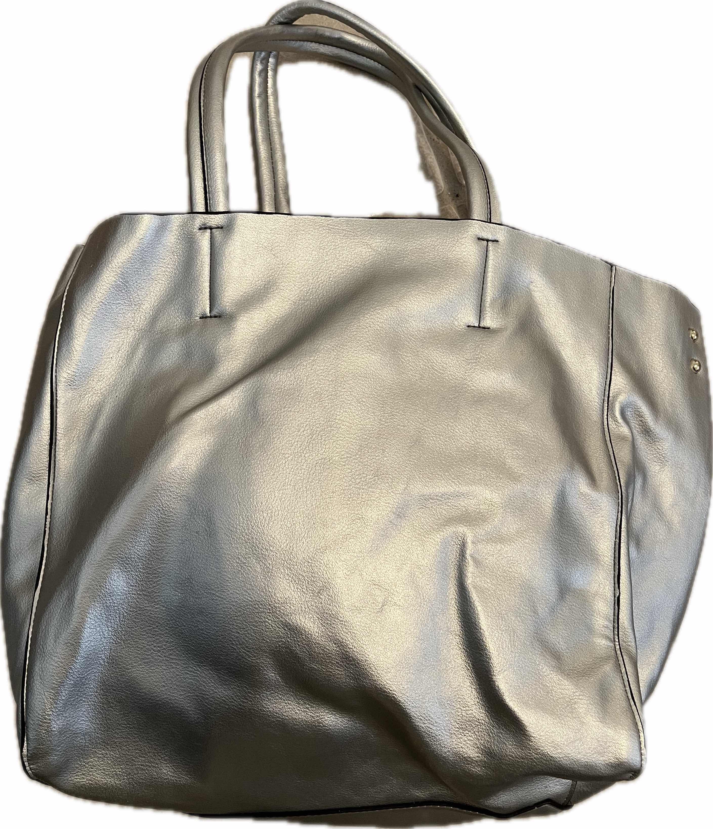 Photo 1 of VINTAGE WOMEN’S BAGS BLACK AND SILVER LEATHER REFLECTIONS