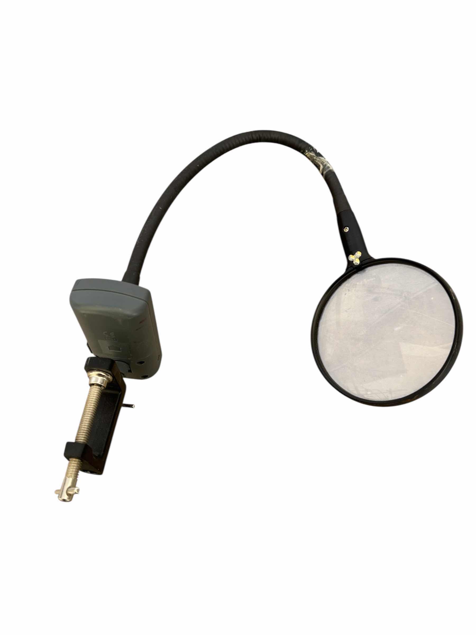 Photo 1 of MAGNISCREEN, HANDSFREE MAGNIFIER, BLACK, DESK LAMP ADJUSTABLE, METAL, BRONZE