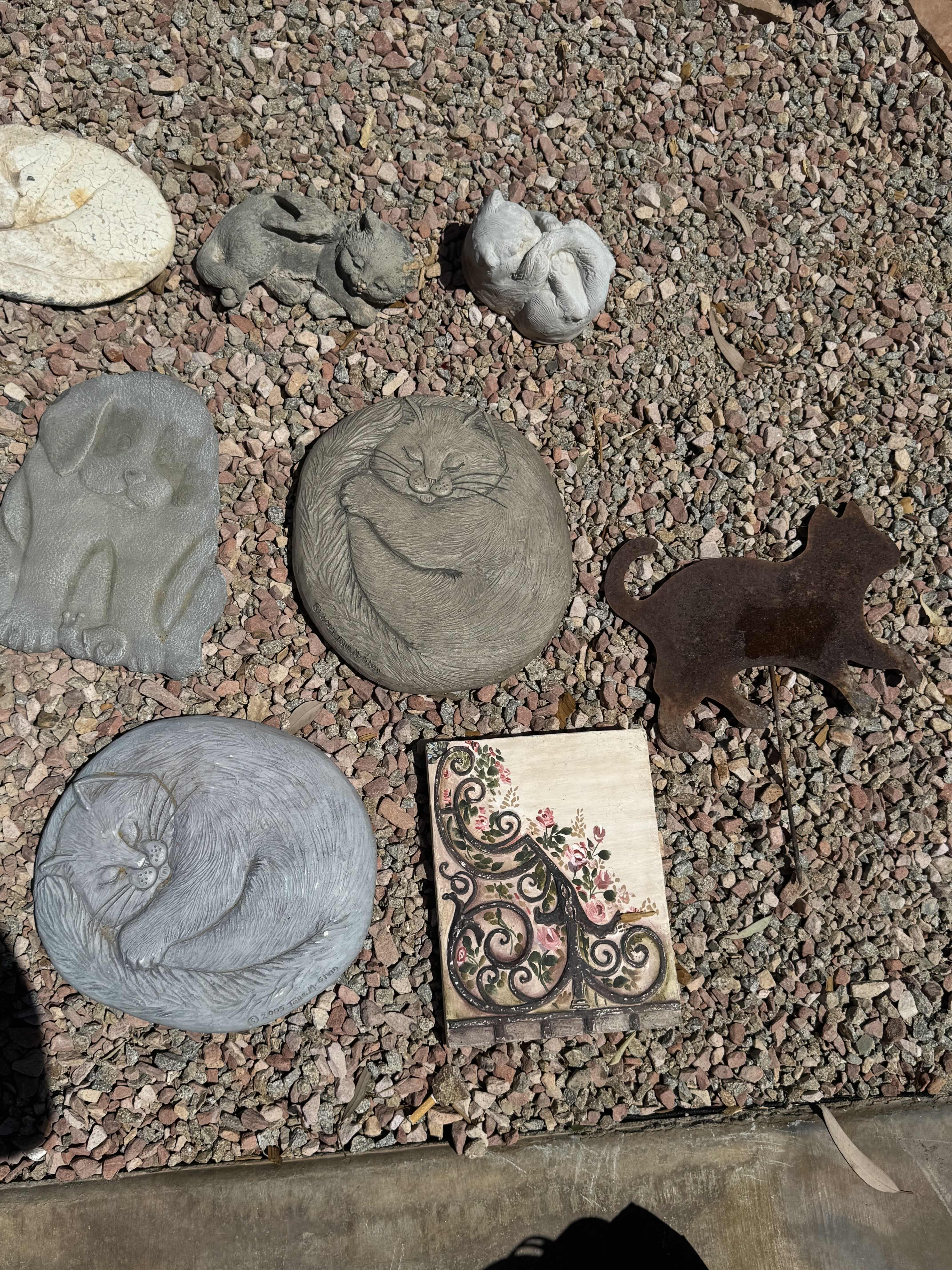 Photo 1 of OUTDOOR AND GARDEN DECOR, RESIN GARDEN DECORATIONS CATS AND DOG
