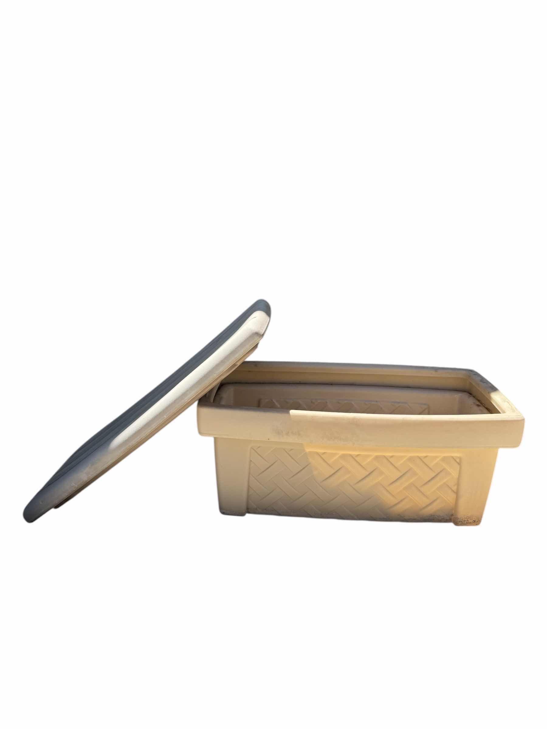 Photo 1 of HEAVY DUTY OUTDOOR STORAGE BENCH, PLASTIC, BEIGE 41”  X 23” X H19”