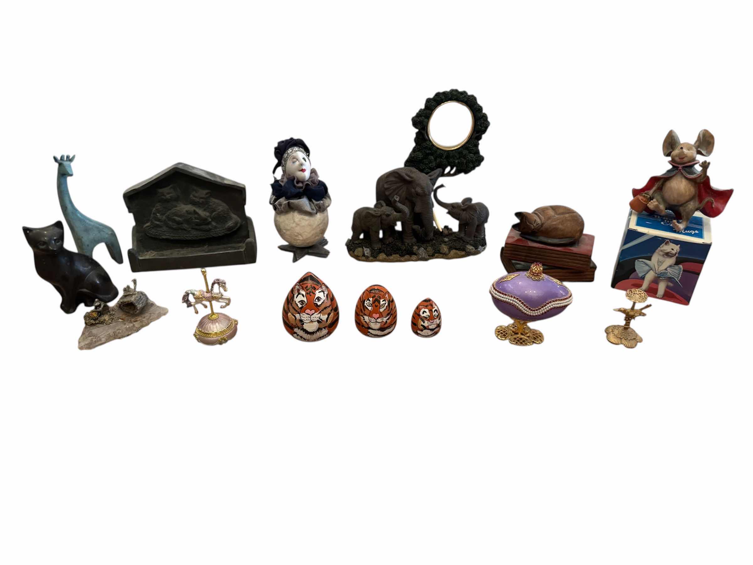 Photo 1 of 125
13-ASSORTED VINTAGE FIGURINES, ELEPHANTS, CAT, MOUSE, GIRAFFE, TIGERS, SMALL JEWELRY BOX, RESIN WOOD, AND CERAMIC 

H10.5” AND SMALLER
