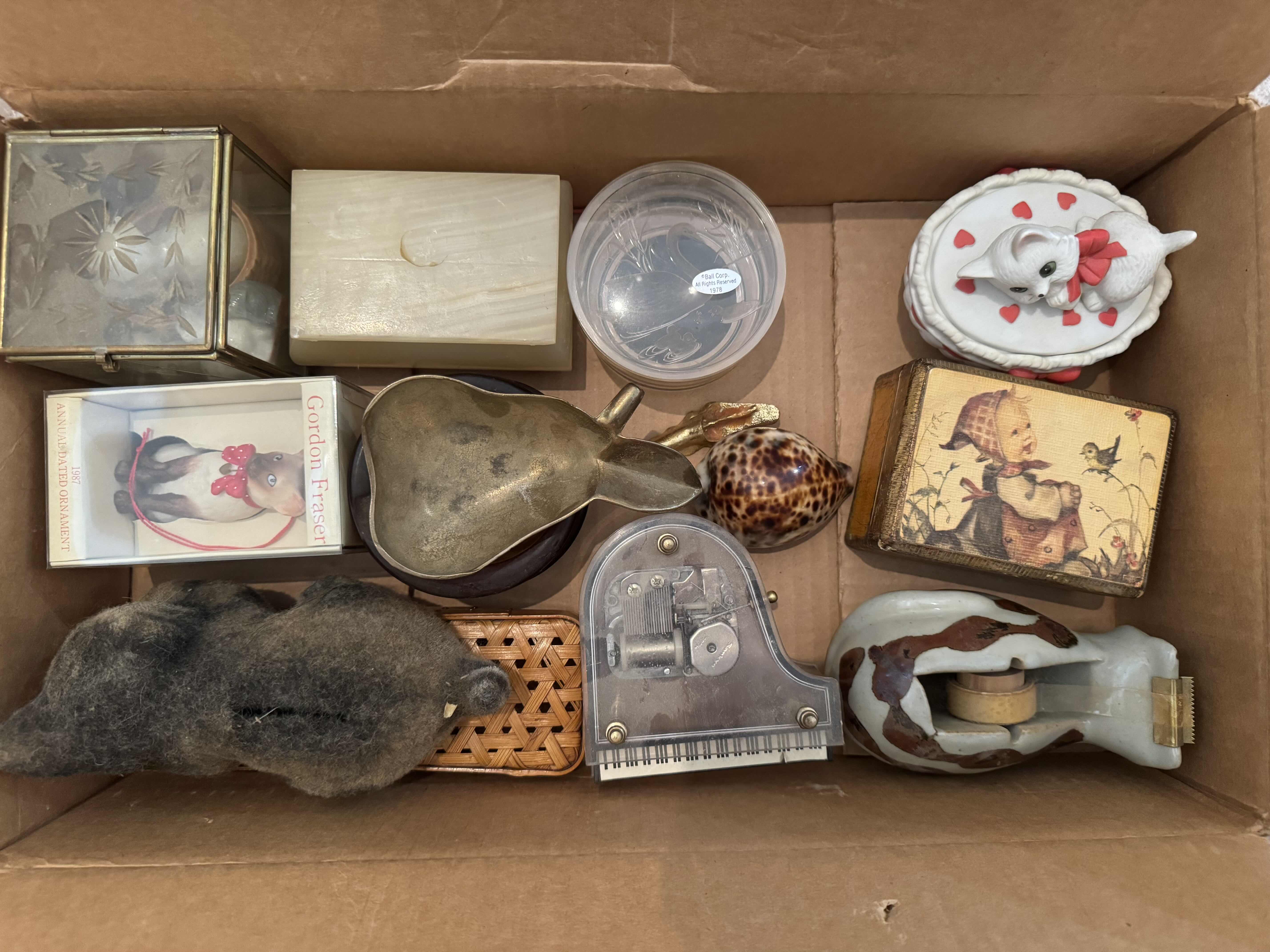 Photo 1 of 80
VINTAGE ASSORTED FIGURINES, MUSIC BOXES AND SMALL DEPRESSION GLASS BOWLS,HOME DECOR, HOME ESSENTIALS

H4” AND SMALLER
