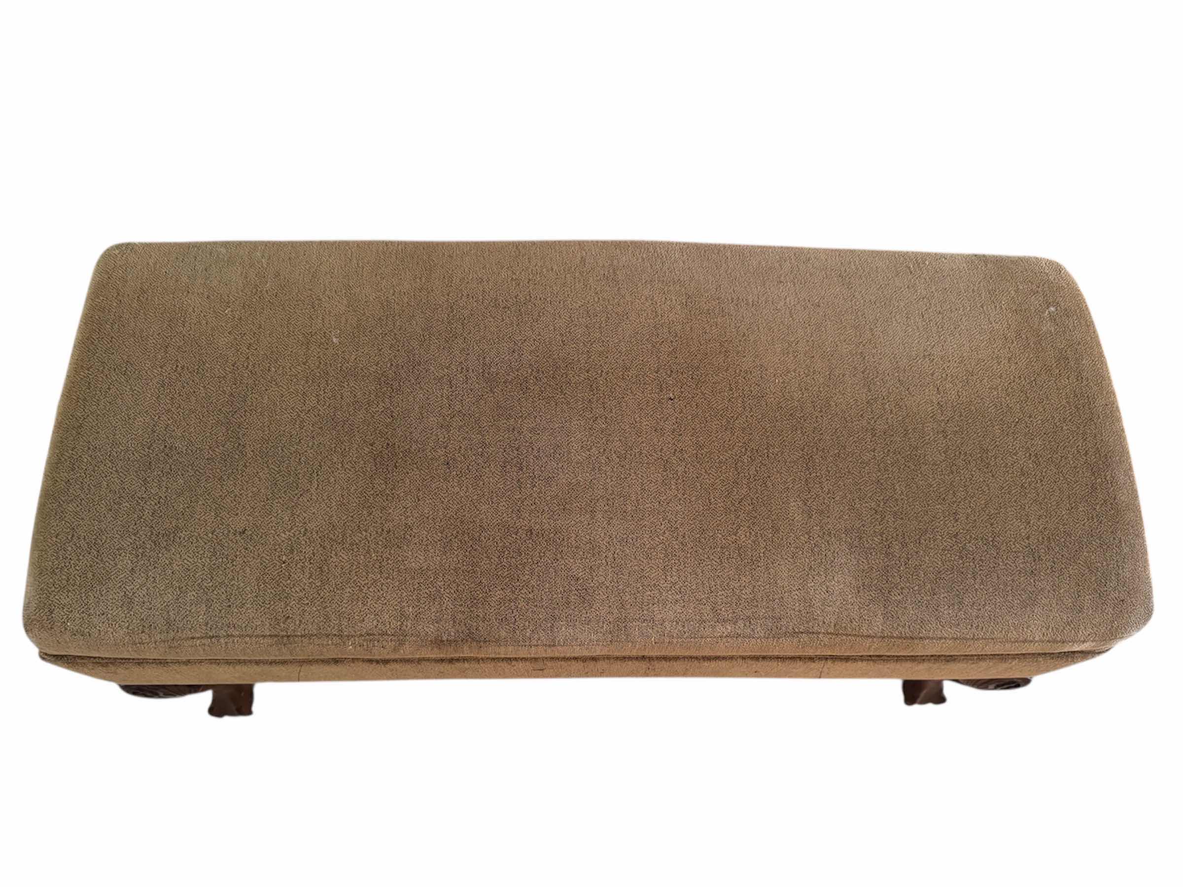 Photo 1 of 100
VINTAGE QUEEN ANNE OTTOMAN, STORAGE BENCH, WOODEN BASE, 

16” X 39” X H20.5”