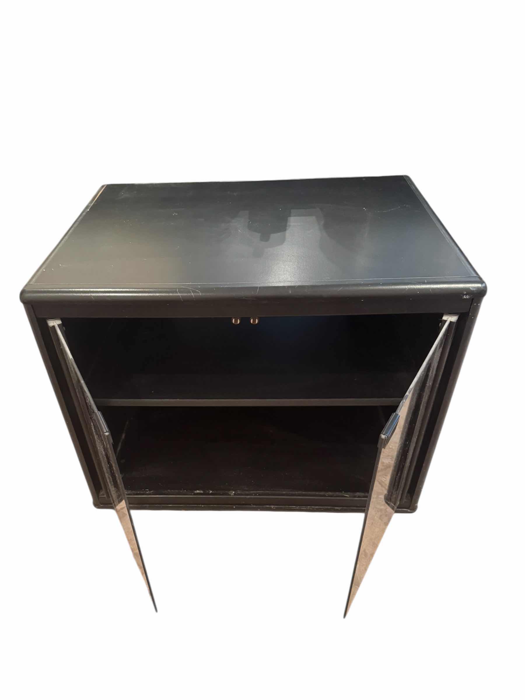 Photo 1 of 60
BLACK ROLLING WOODEN CABINET WITH GLASS DOORS, HOME ESSENTIALS, HOME FURNITURE 

19.5” X 26.5” X H22”