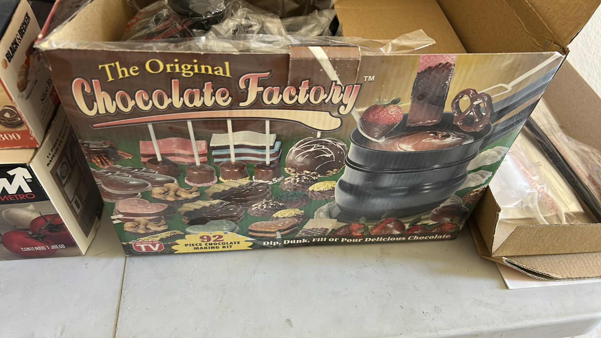 Photo 1 of FABERWARE JUICER SLICER CHOCOLATE FONDUE BLACK DECJER ELECTRIC KNIFE