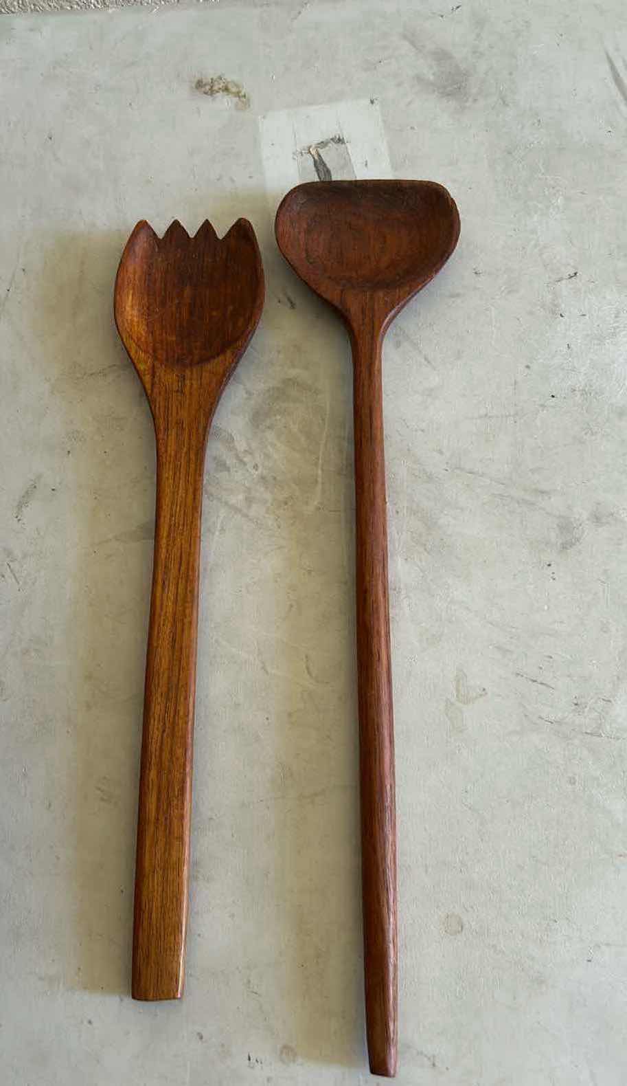 Photo 1 of TEAKWOOD SALAD BOWL W 5 BOWLS SILVER PLATED OVAL BASKET NEEDS POLISHING