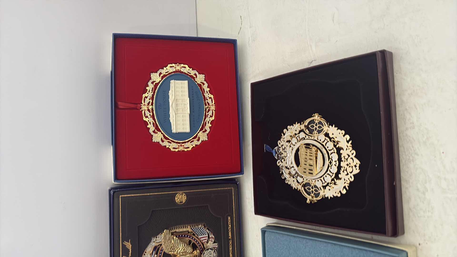 Photo 1 of WHITE HOUSE HISTORICAL SOCIETY CHRISTMAS ORNAMENTS COA