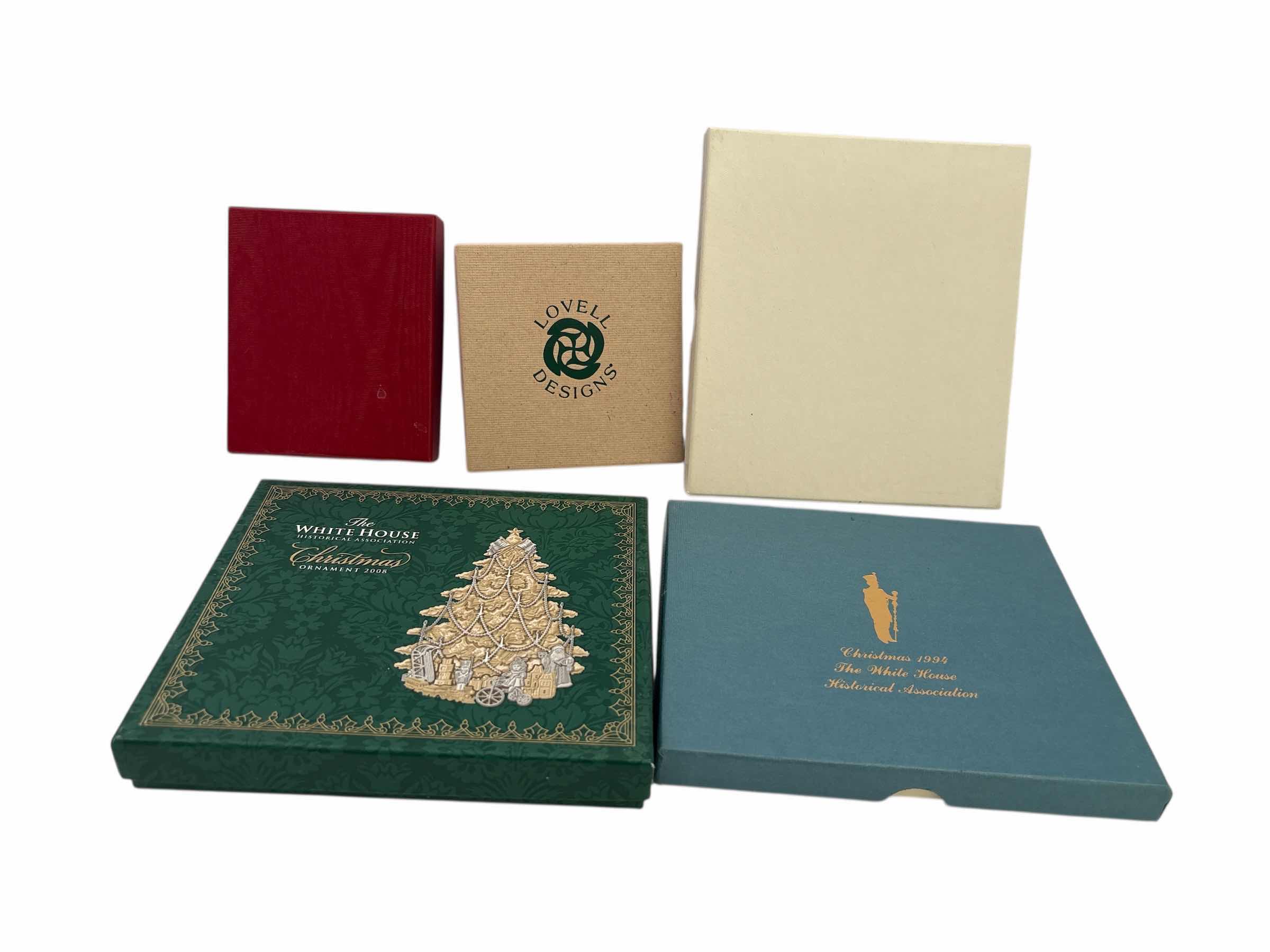 Photo 1 of WHITE HOUSE HISTORICAL SOCIETY CHRISTMAS ORNAMENTS COA