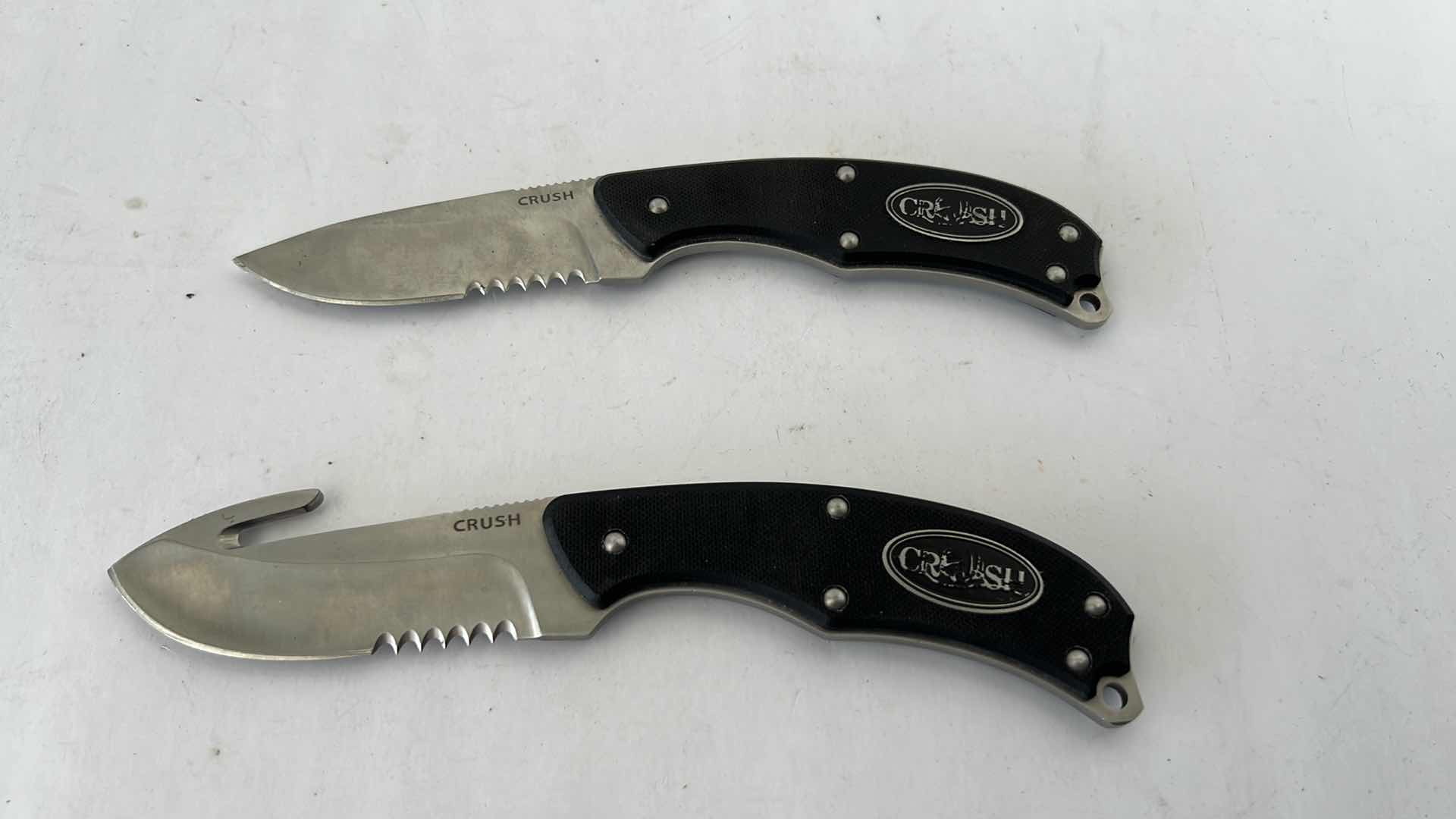 Photo 1 of UTICA CRUSH LEAN AND MEAN COMBI FIXED BLADE KNIFE SET 7.75” FIXED WITH A 3.38 DROP POINT $100