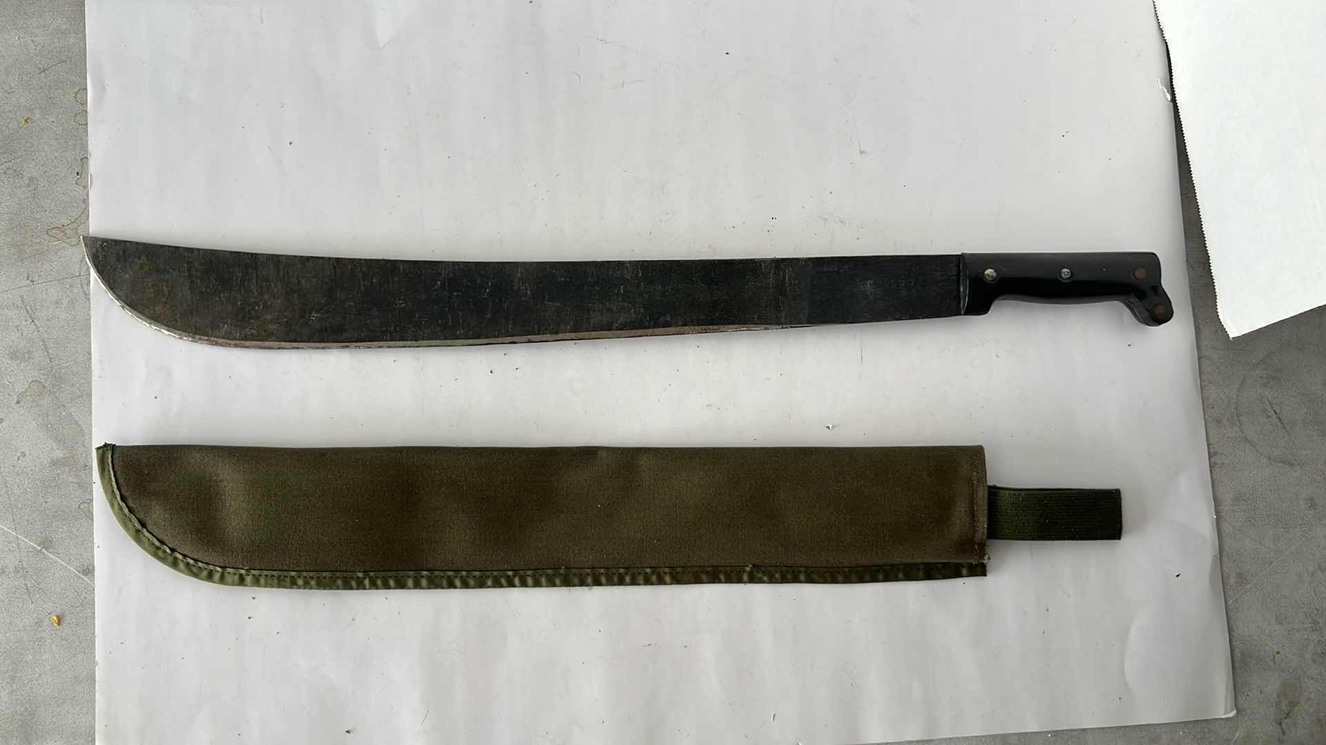 Photo 1 of 22” BLADE PLYMOUTH MACHETE WITH BLACK HANDLE