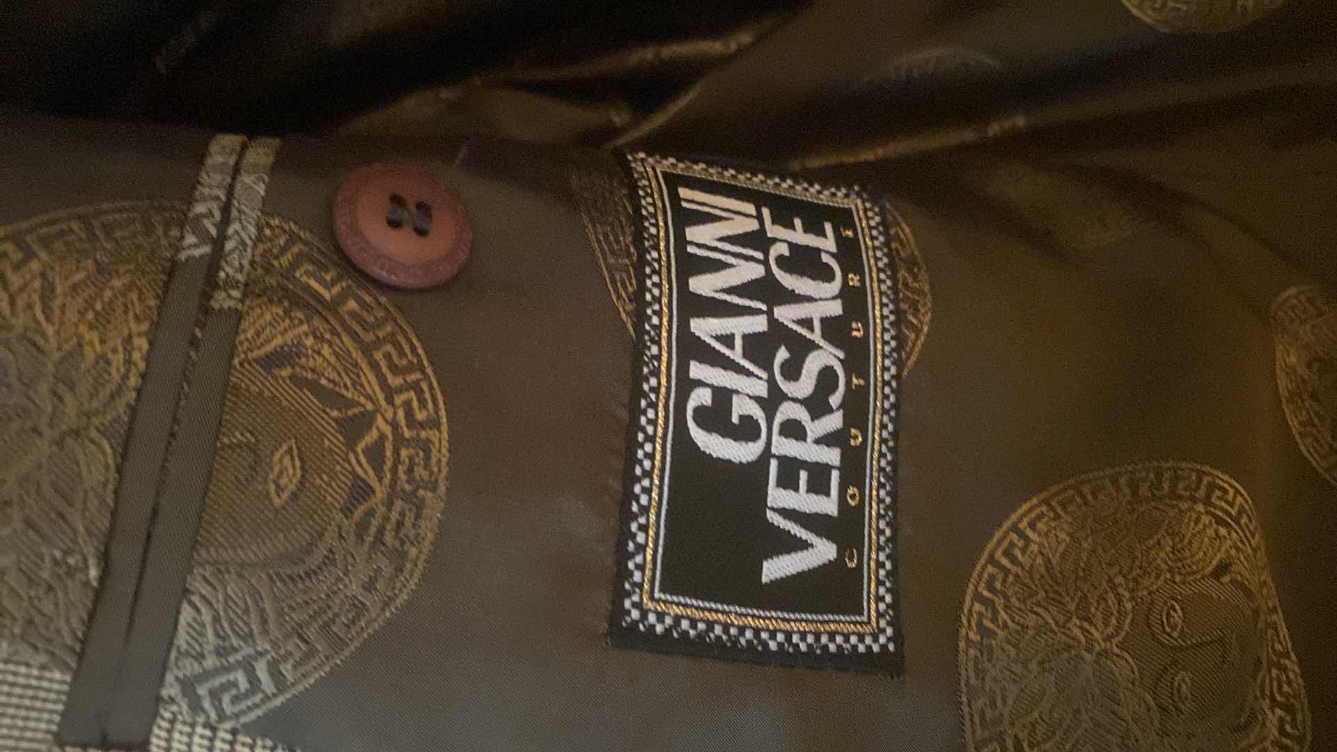 Photo 1 of GIANNI VERSACE HAND TAILORED WOOL JACKET MADE IN ITALY MENS SIZE EST LARGE